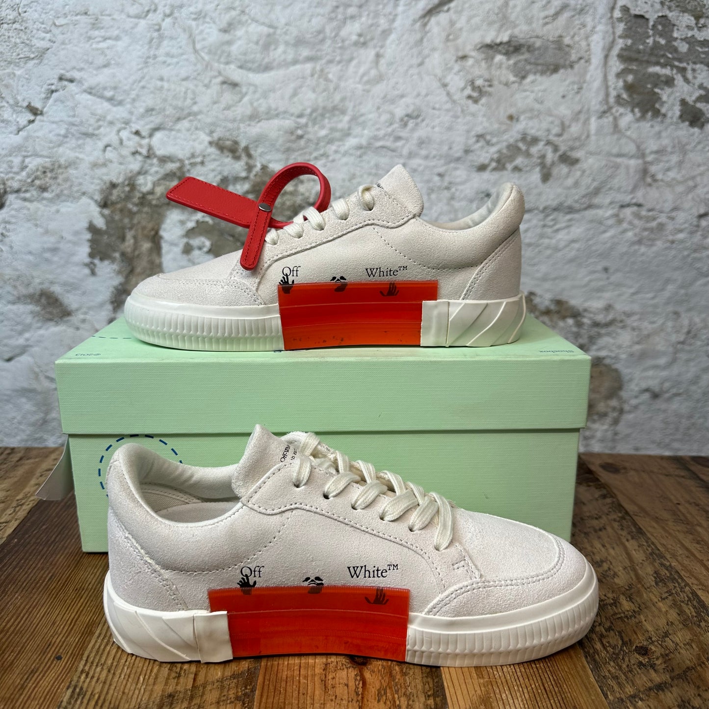 Off White Vulc Cream Suede Sz 4.5 (36) DS