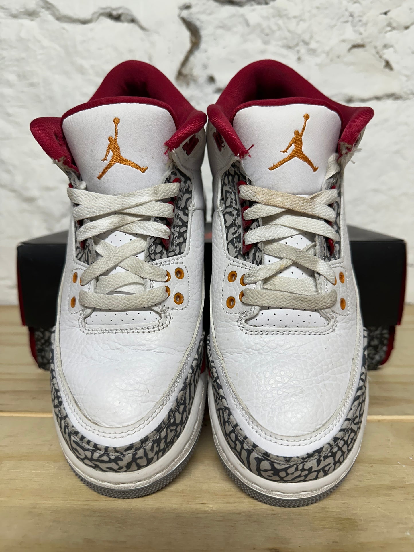 Air Jordan 3 Cardinal Sz 5.5Y