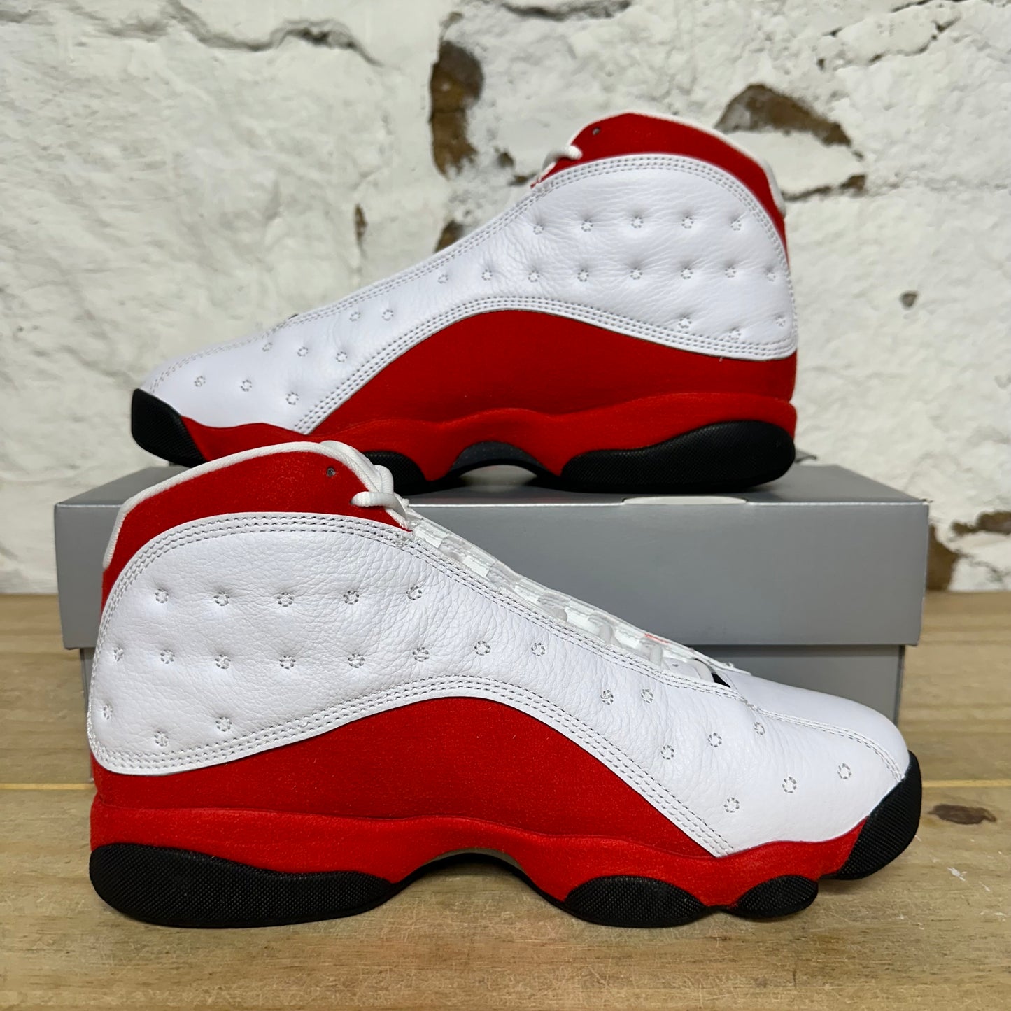 Air Jordan 13 Chicago (2026) Sz 8.5 DS