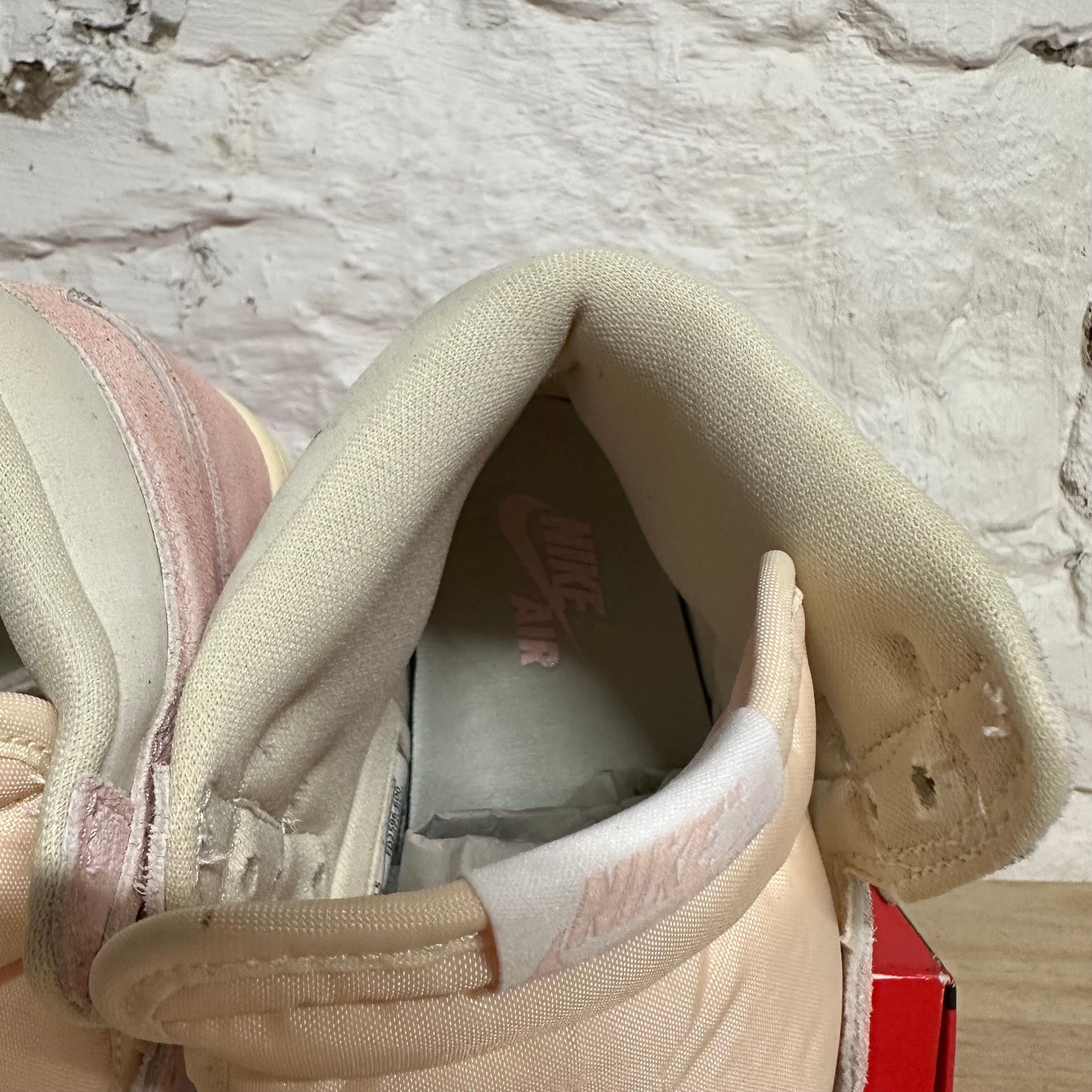 Air Jordan 1 High Washed Pink Sz 7 (8.5W) DS