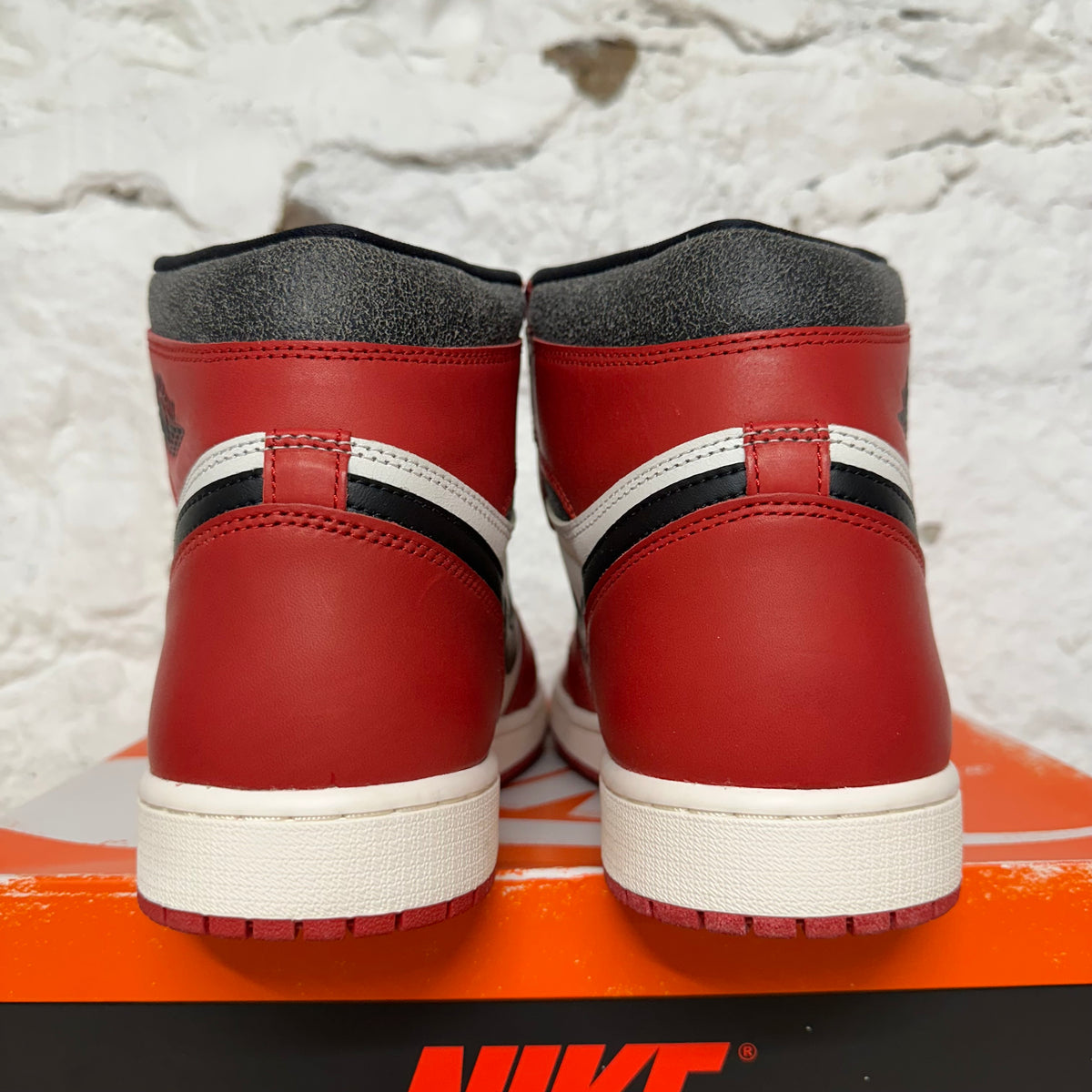Air Jordan 1 High Chicago Lost and Found Sz 13 DS