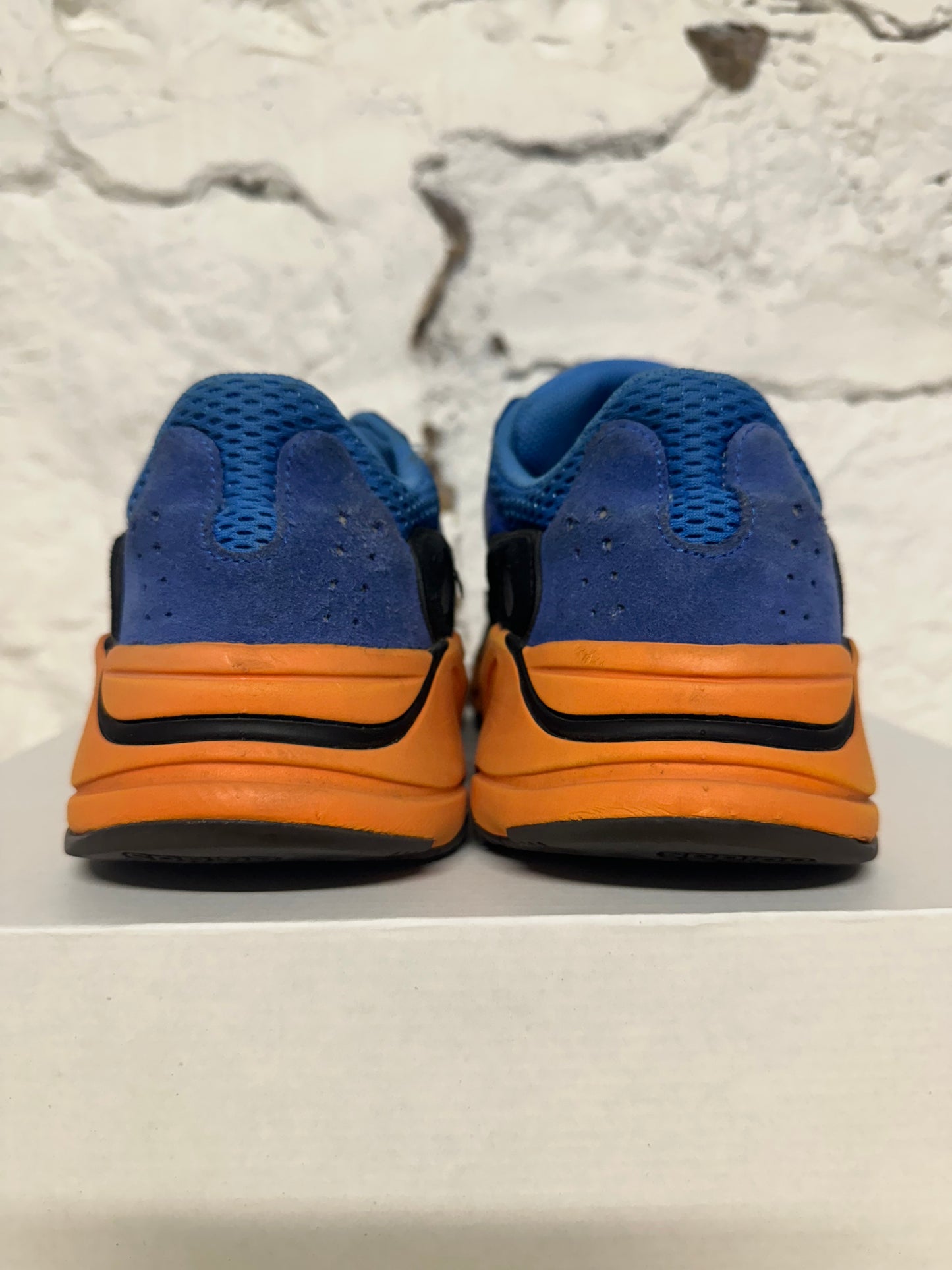 Yeezy 700 Bright Blue Sz 9.5