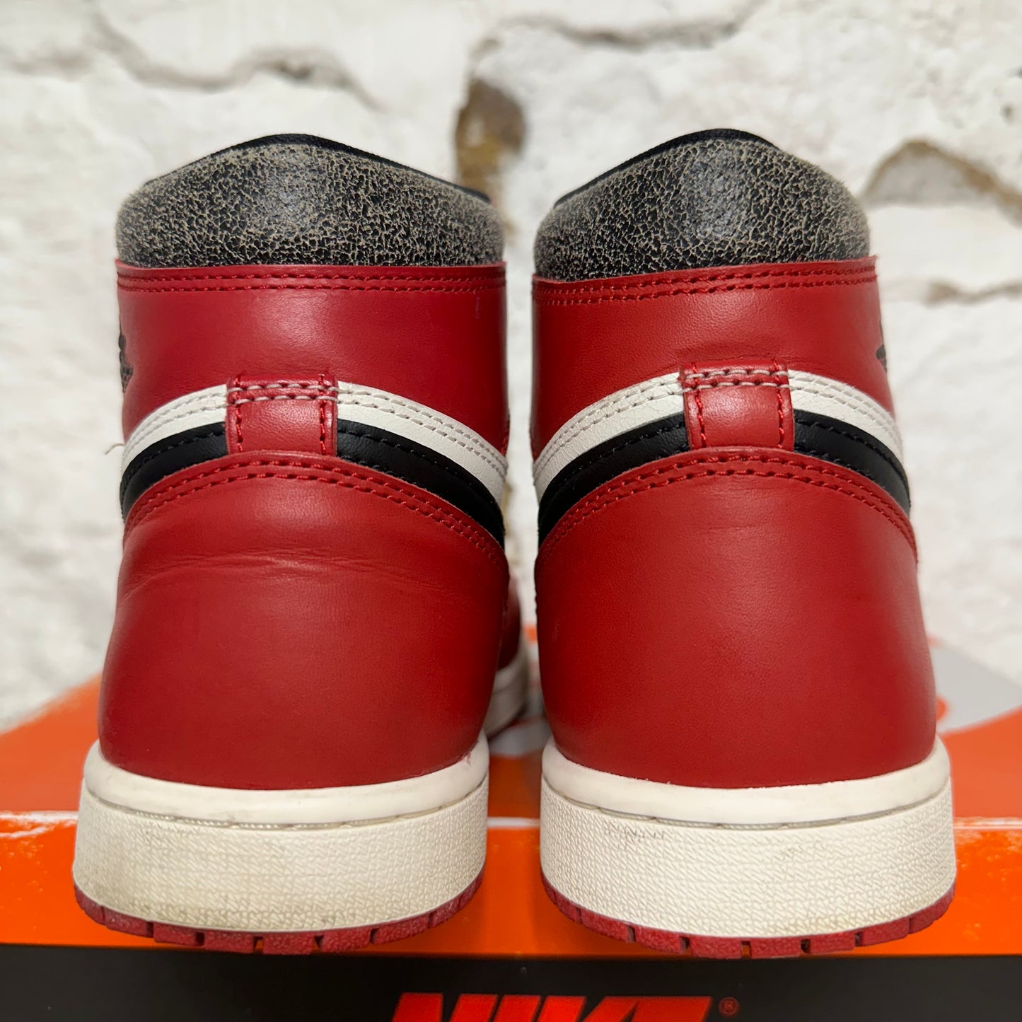 Air Jordan 1 High Chicago Lost and Found Sz 8.5