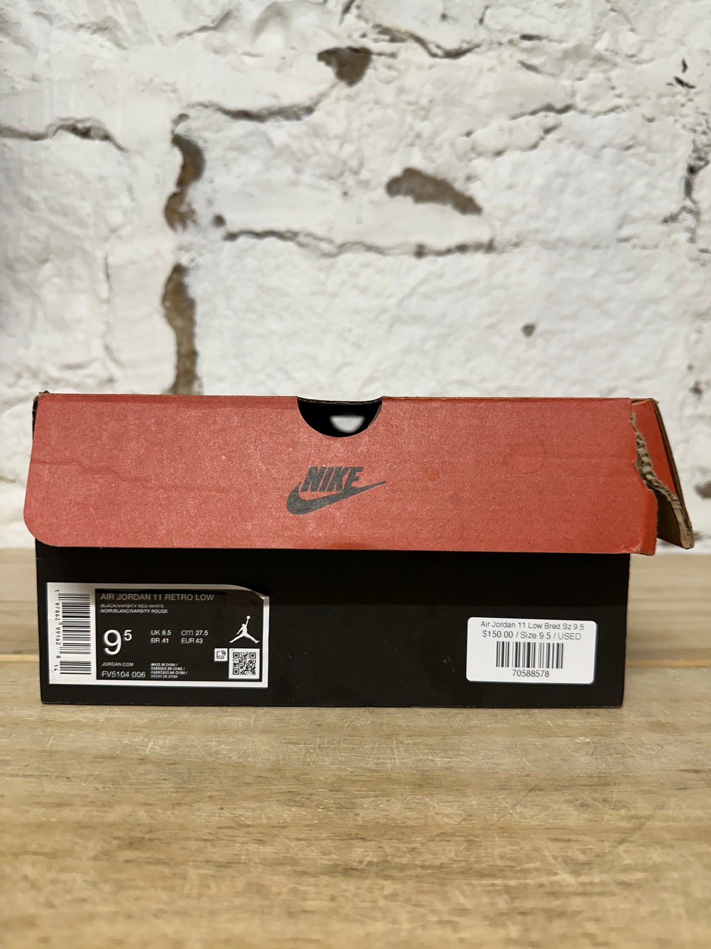 Air Jordan 11 Low Bred Sz 9.5