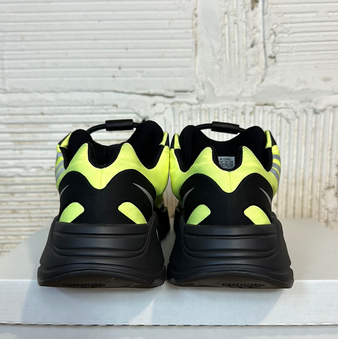 Yeezy 700 MNVN Phosphor Sz 8.5