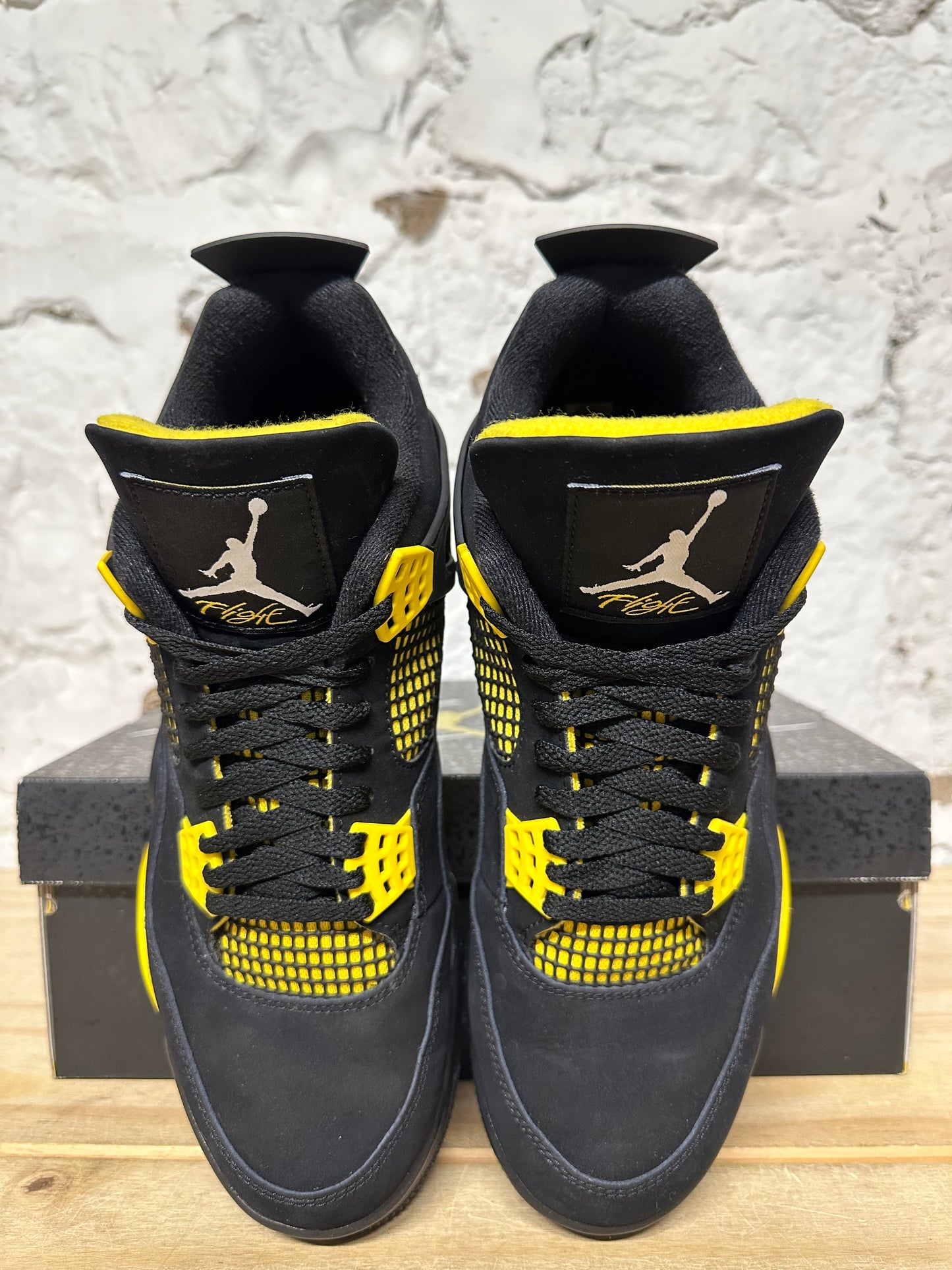 Air Jordan 4 Thunder Sz 11