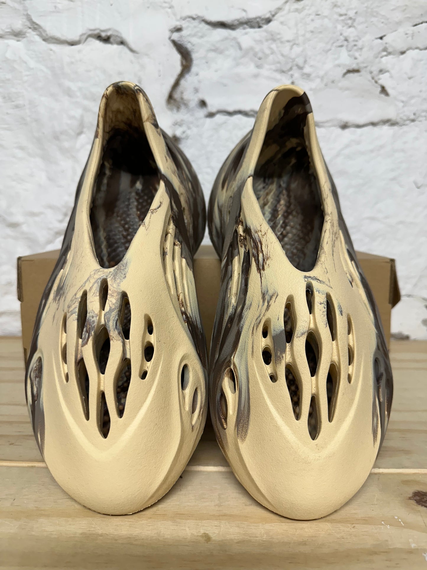 Yeezy Foam Runnner MX Clay Sz 8