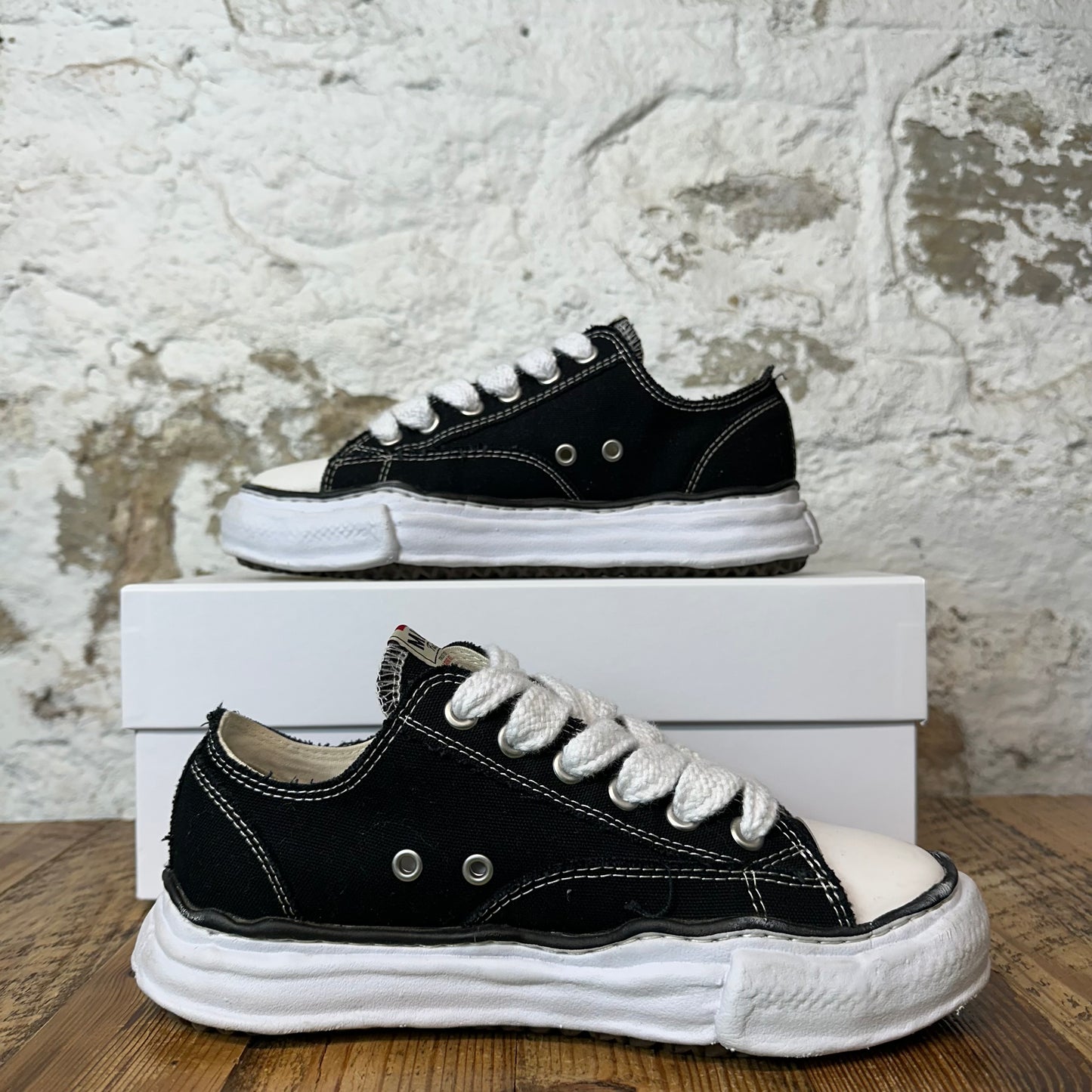 Maison Mihara Black White Peterson Sneaker Sz 7 (40)