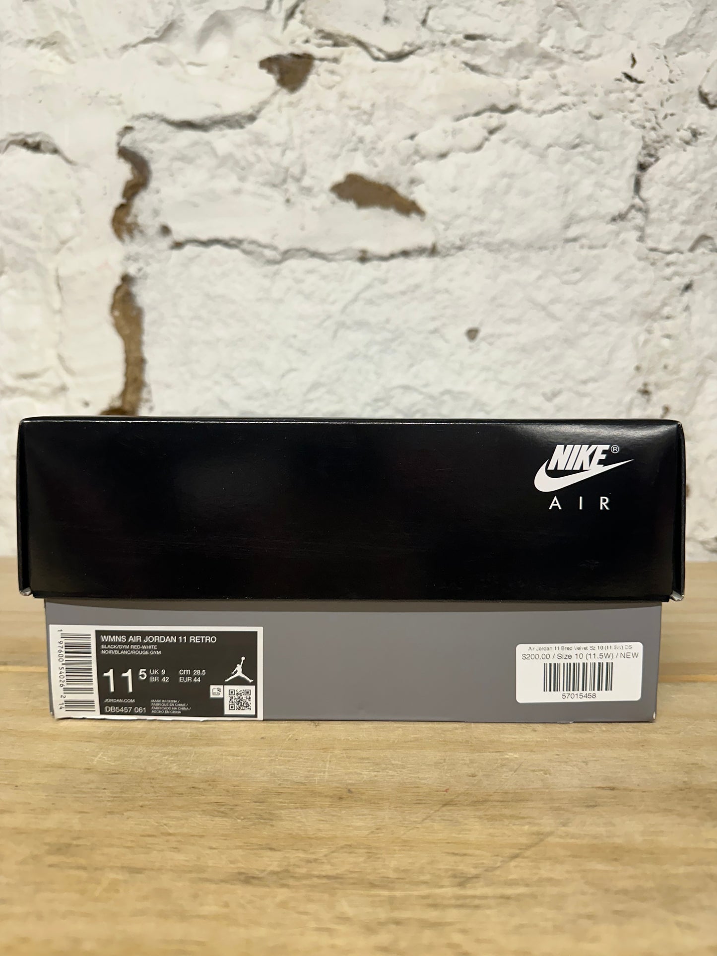 Air Jordan 11 Bred Velvet Sz 10 (11.5W) DS
