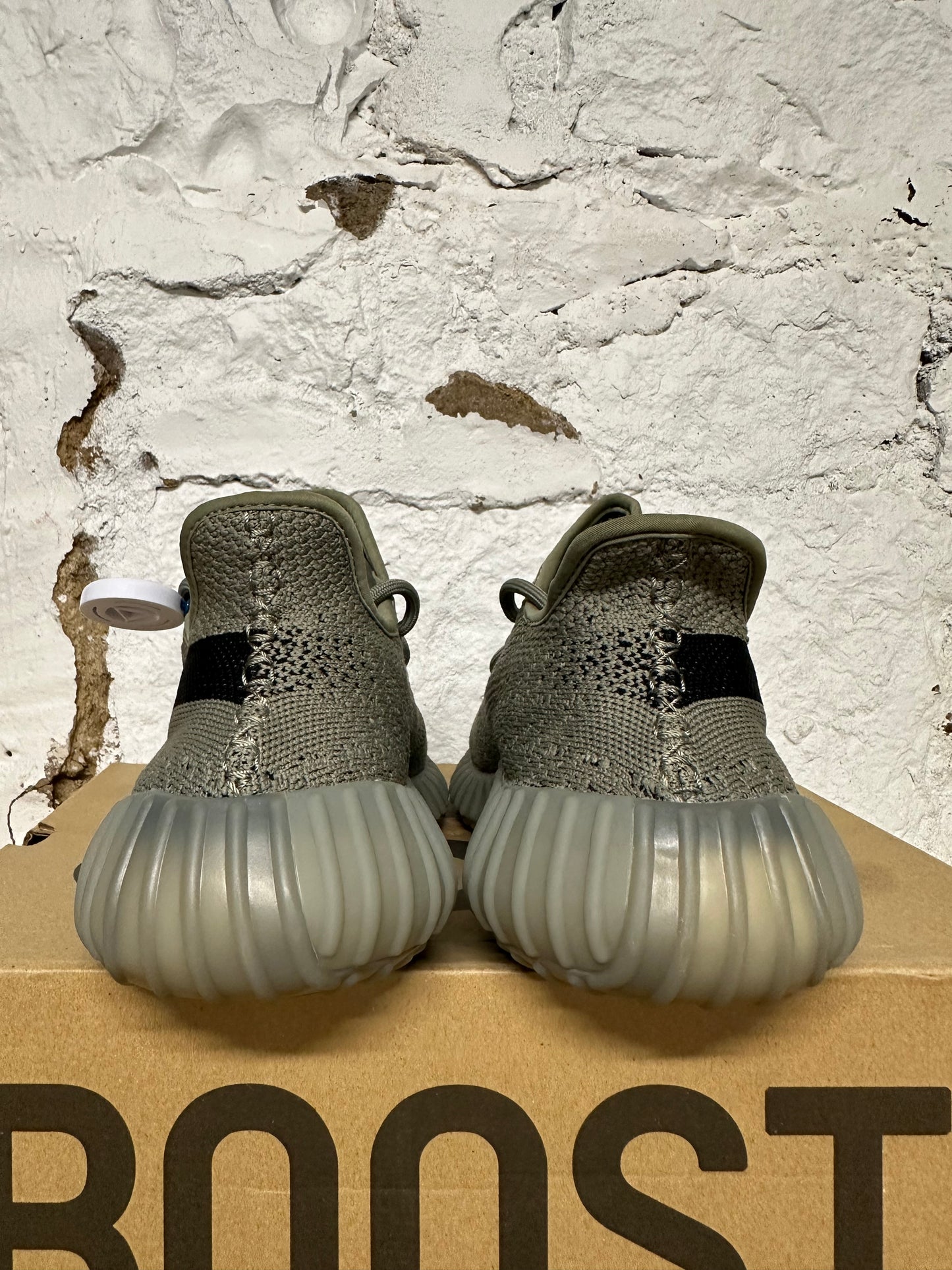 Yeezy 350 Granite Sz 9 DS