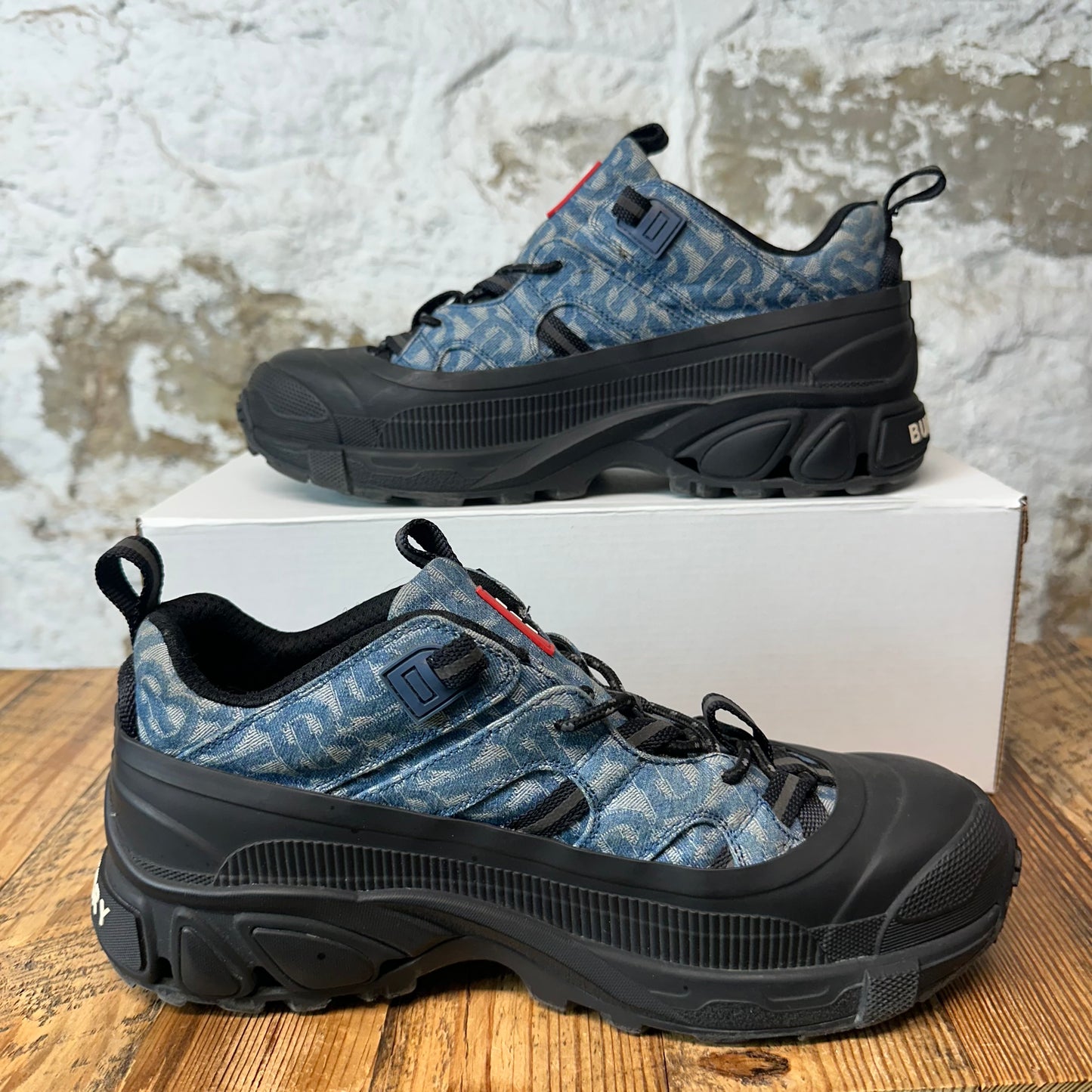 Burberry Arthur Denim Monogram Black Sneaker Sz 9 (42)