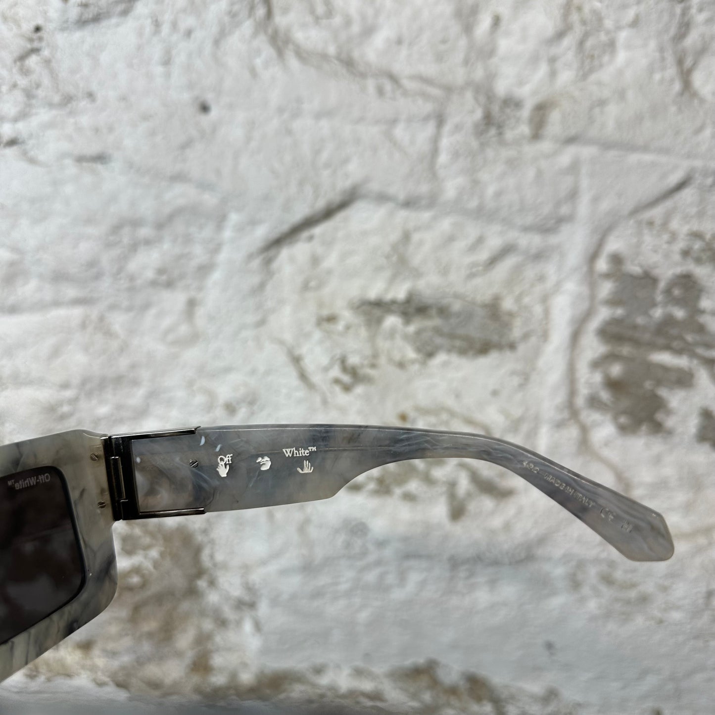 Off White Marble Tropez Sunglasses W/ Box