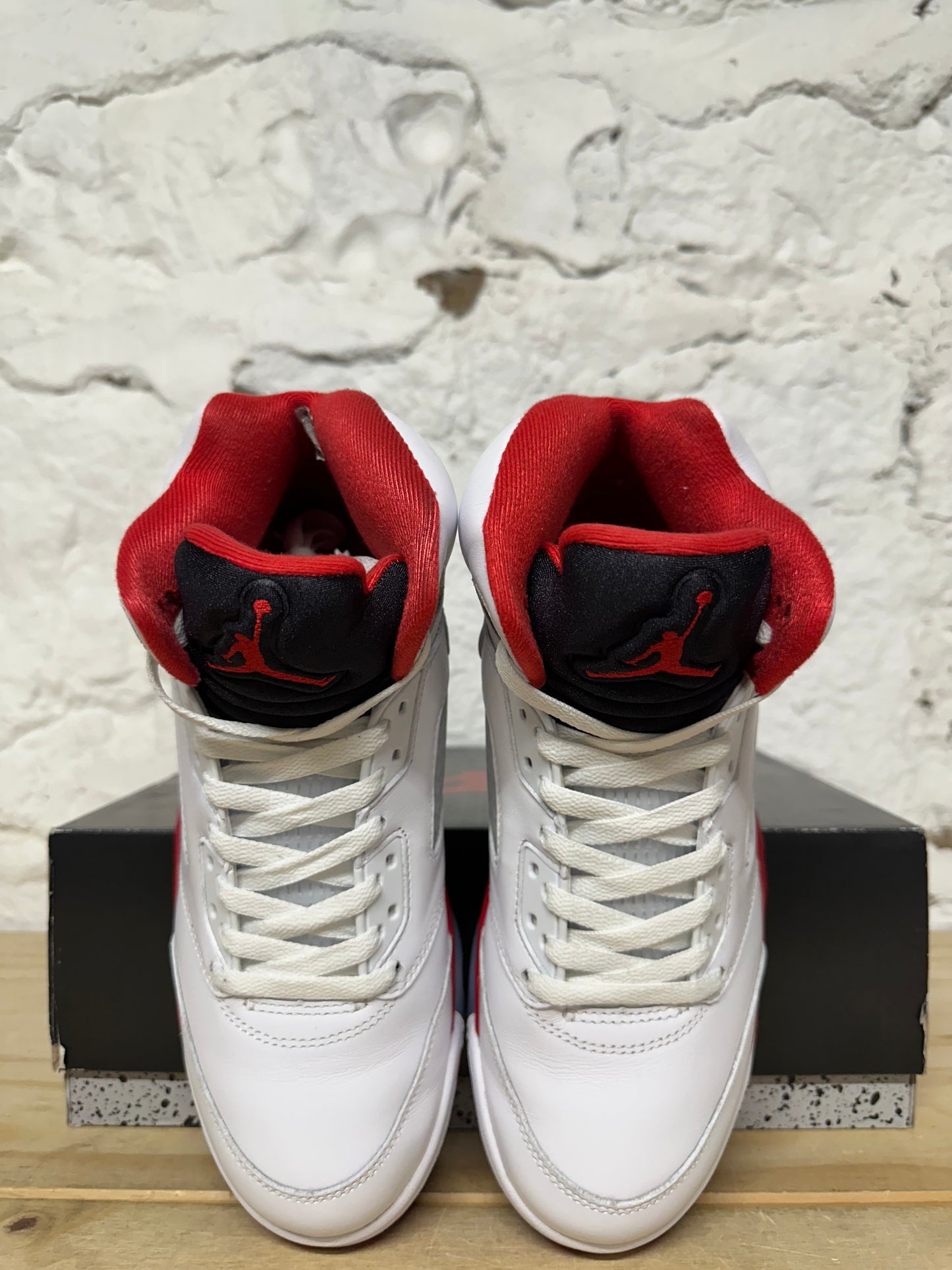 Air Jordan 5 Fire Red (2025) Sz 8.5