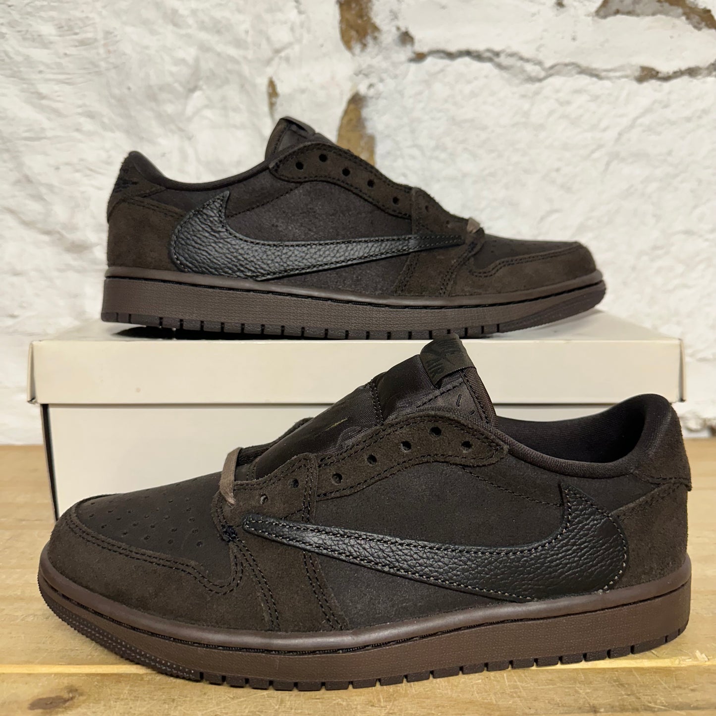 Air Jordan 1 Low Travis Scott Velvet Sz 7.5 DS