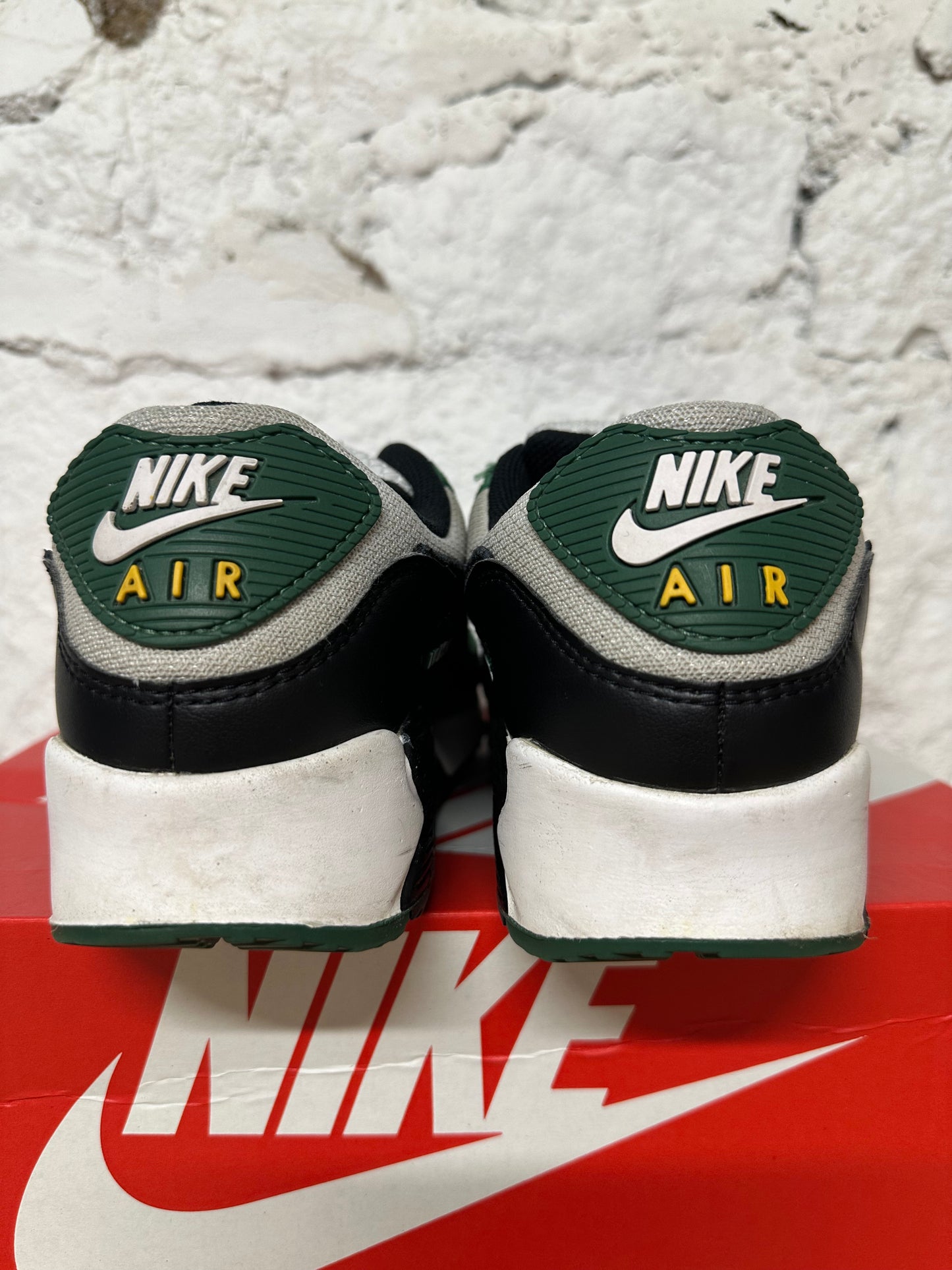 Nike Air Max 90 Gorge Green Sz 9
