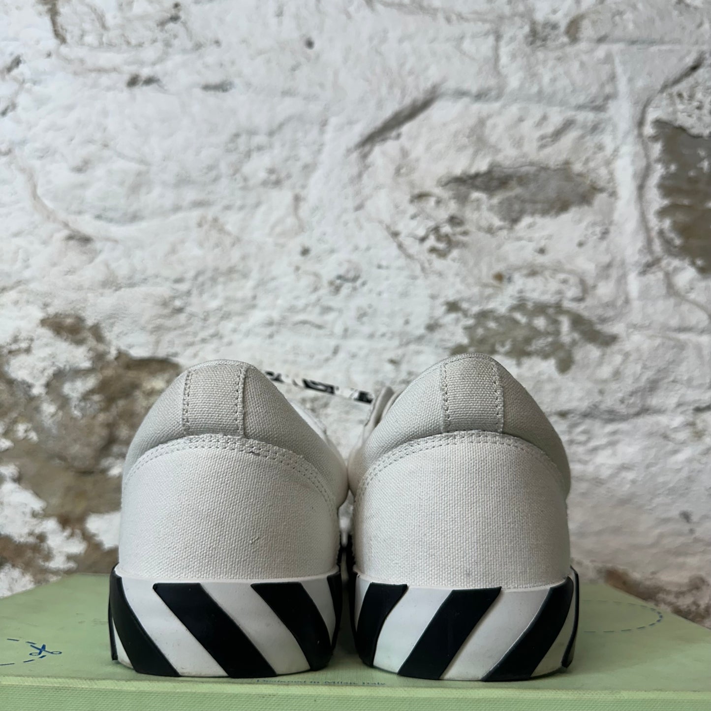 Off White Grey Arrow Black White Vulc Sneaker Sz 10 (43)