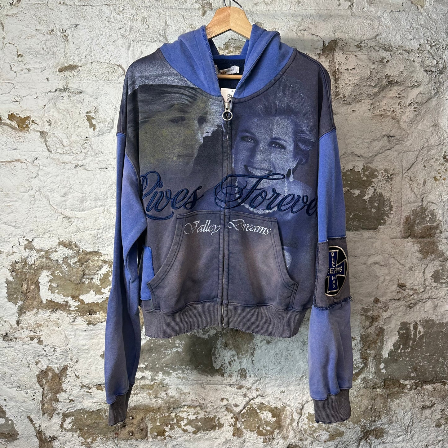 Vale Queen Blue Zip Up Hoodie DS