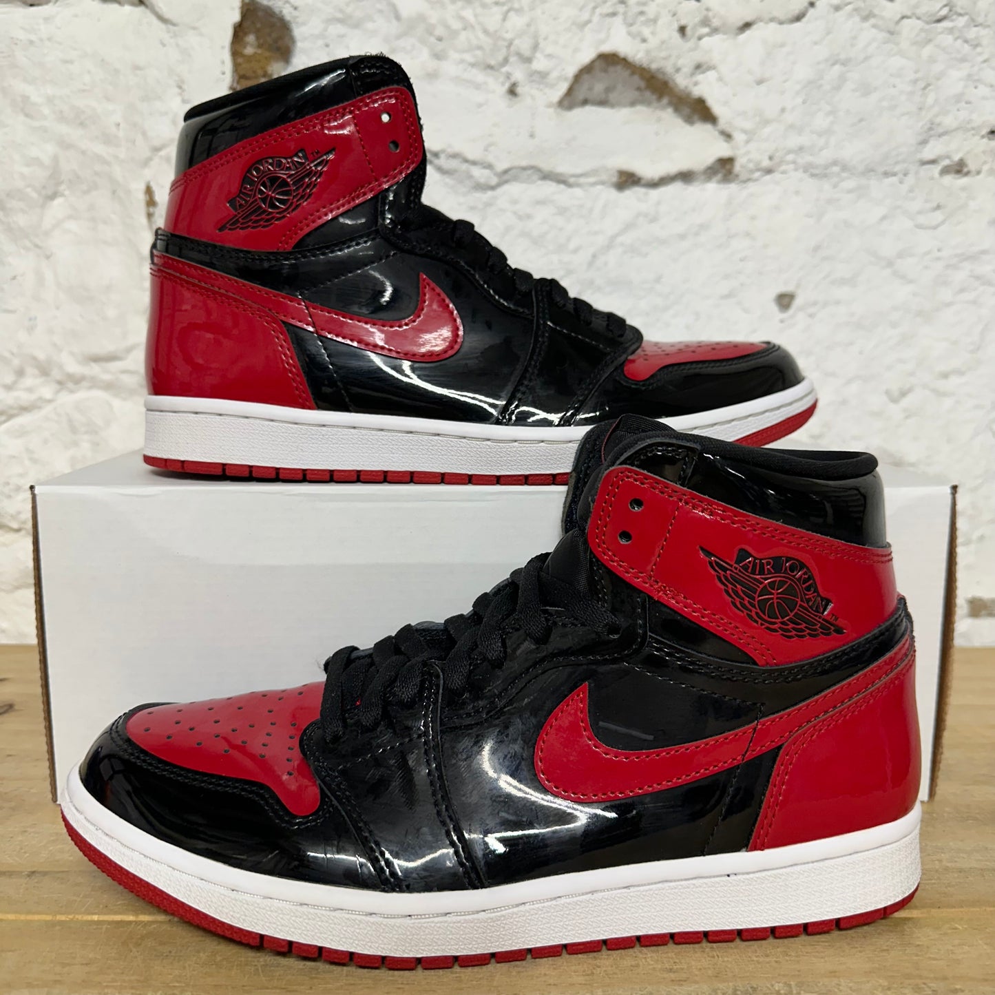 Air Jordan 1 High Patent Bred Sz 9
