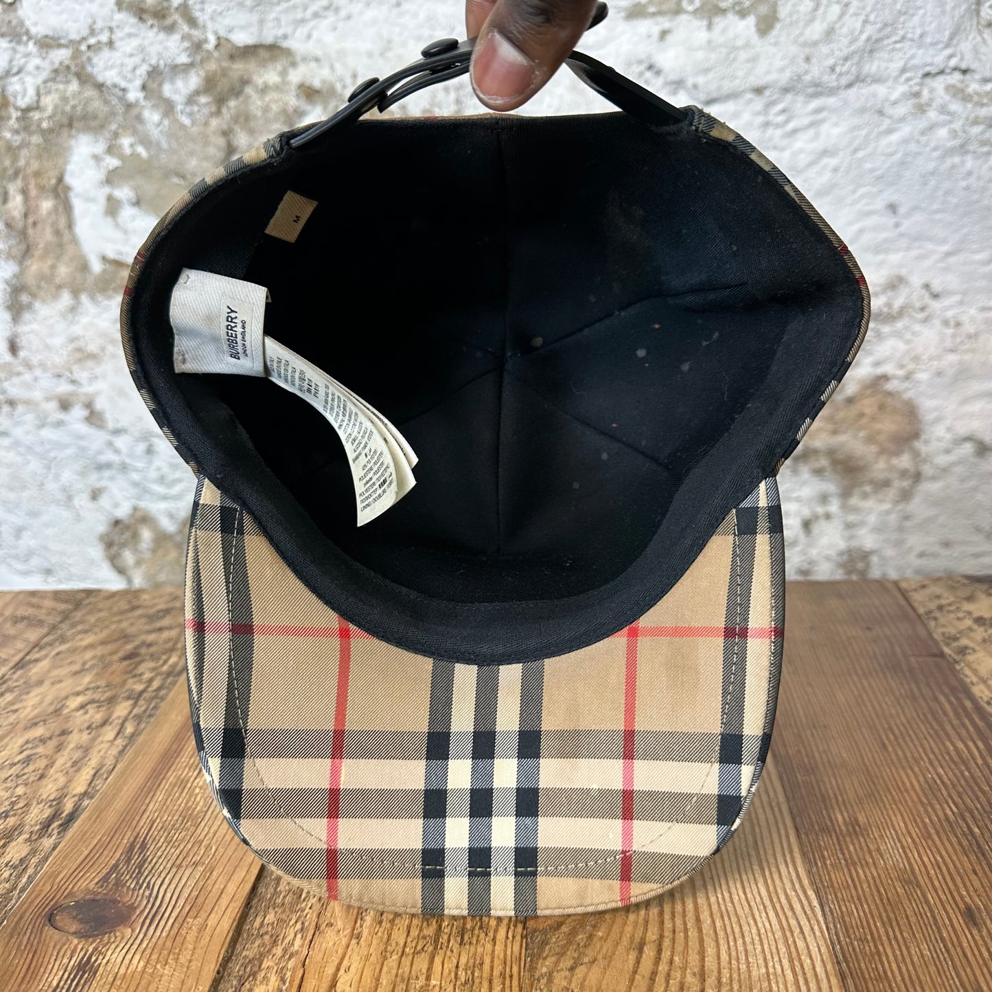 Burberry Tan Plaid Hat Sz M (Stained)