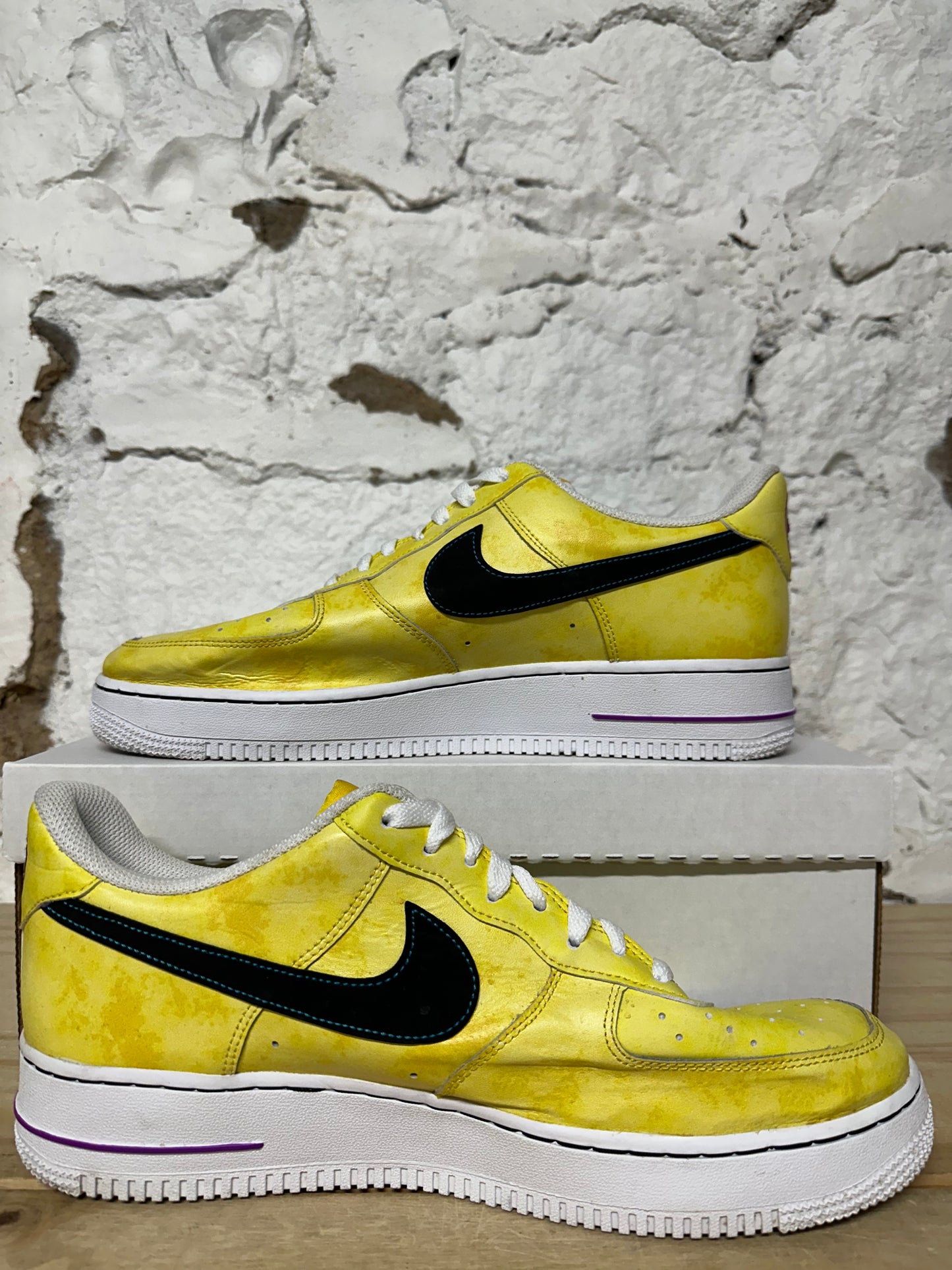 Nike Air Force 1 Peace Love And Basketball Sz 11