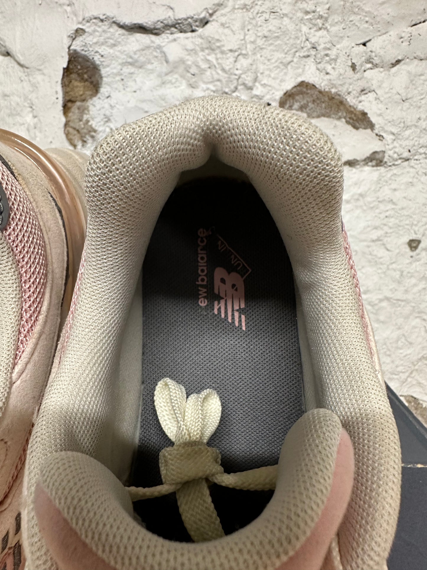 New Balance 9060 Pink Granite Sz 6.5