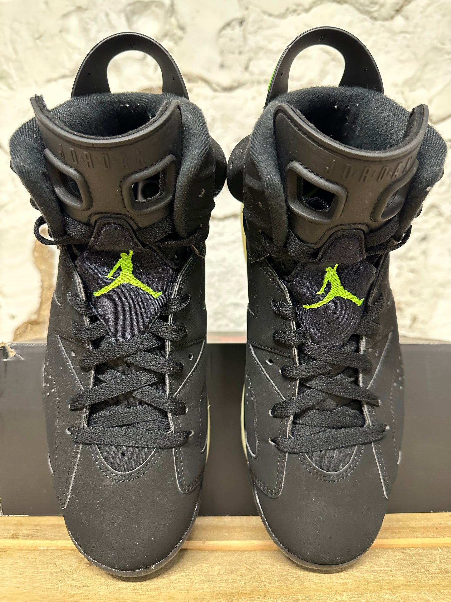 Air Jordan 6 Electric Green Sz 8.5