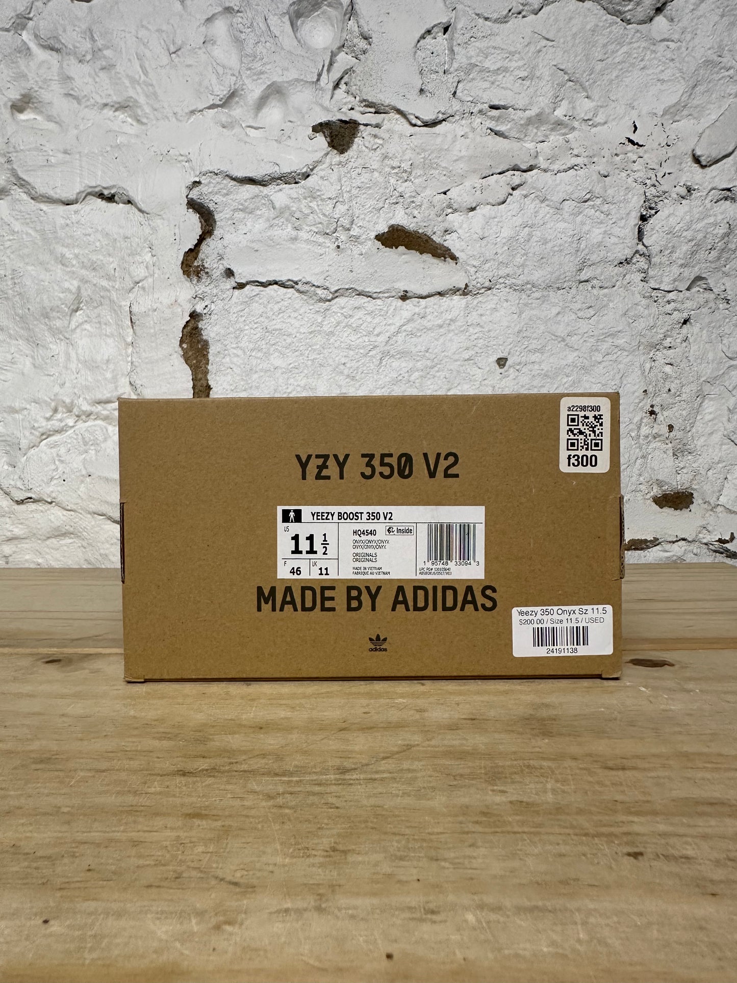 Yeezy 350 Onyx Sz 11.5
