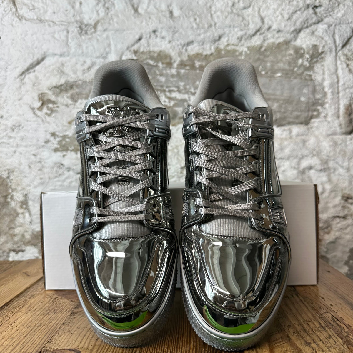 Louis Vuitton Silver Trainer Sneaker Sz 10.5 (9LV)