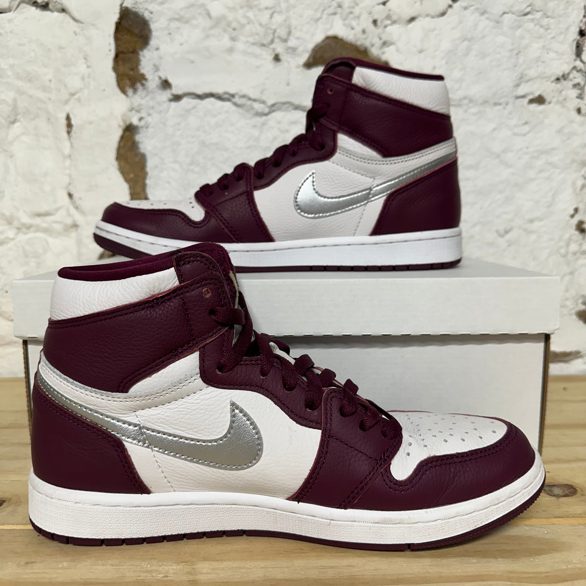 Air Jordan 1 High Bordeaux Sz 9