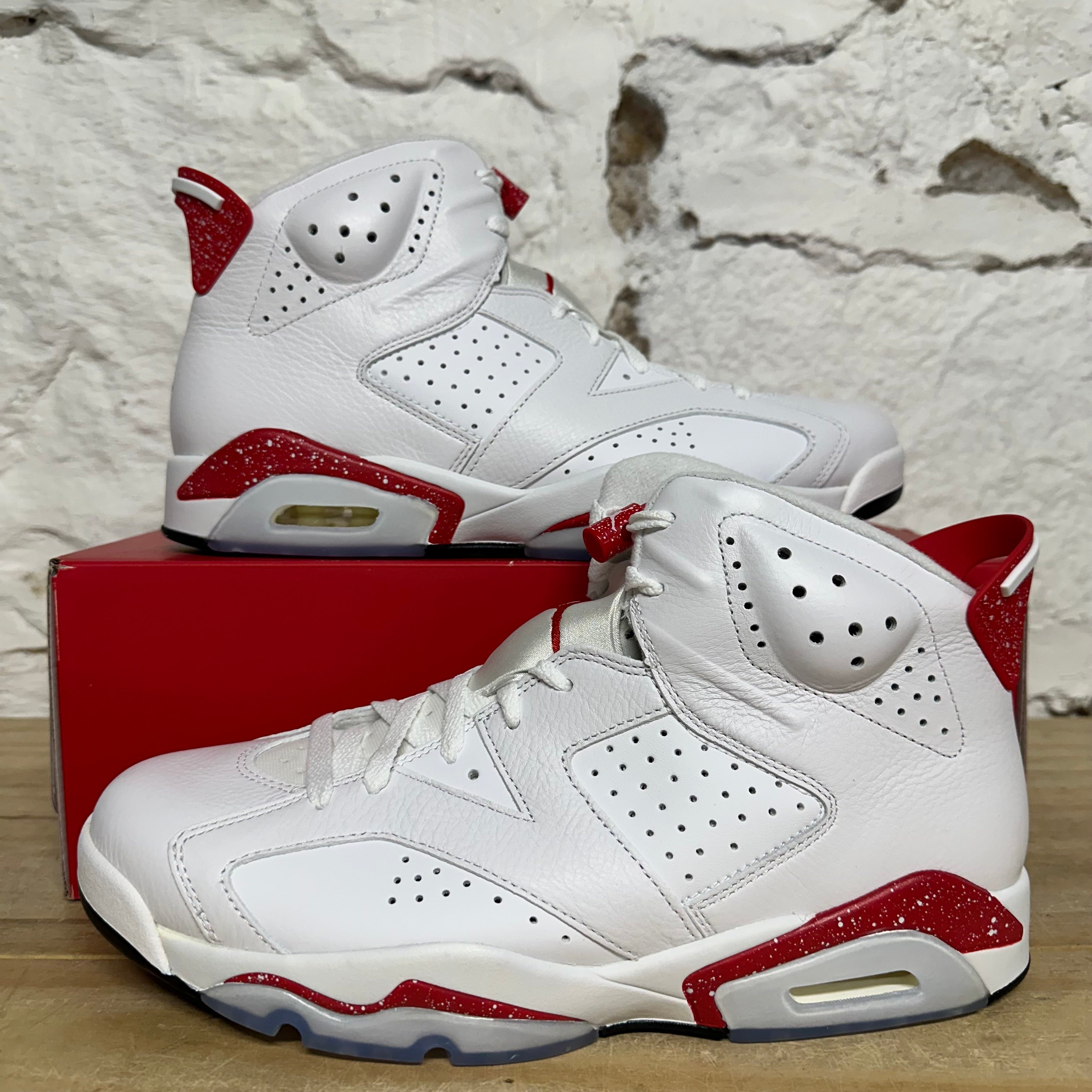 Air Jordan 6 Red Oreo Sz 10 DS