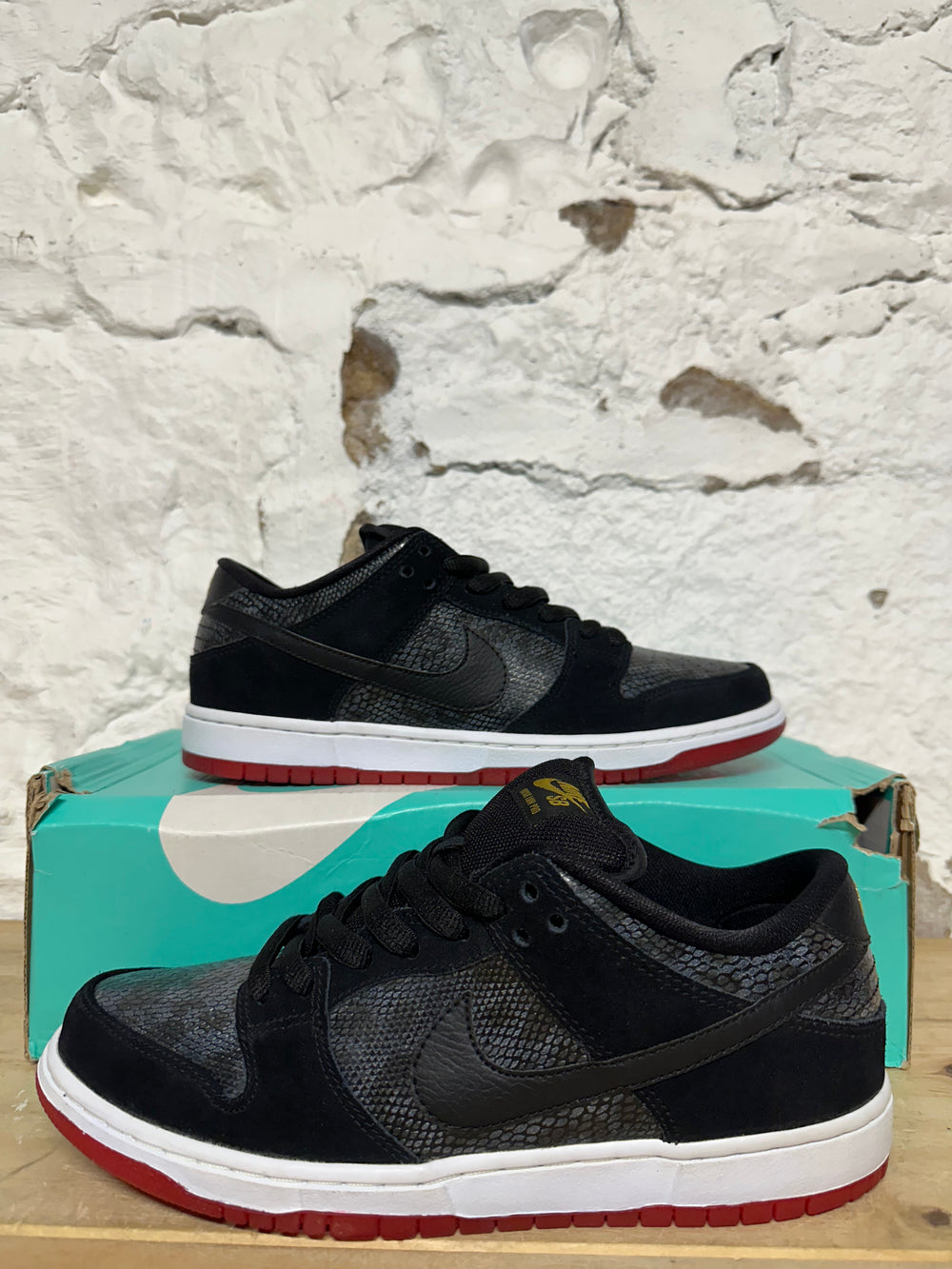 Nike SB Dunk Low Snake Eyes Sz 9 DS