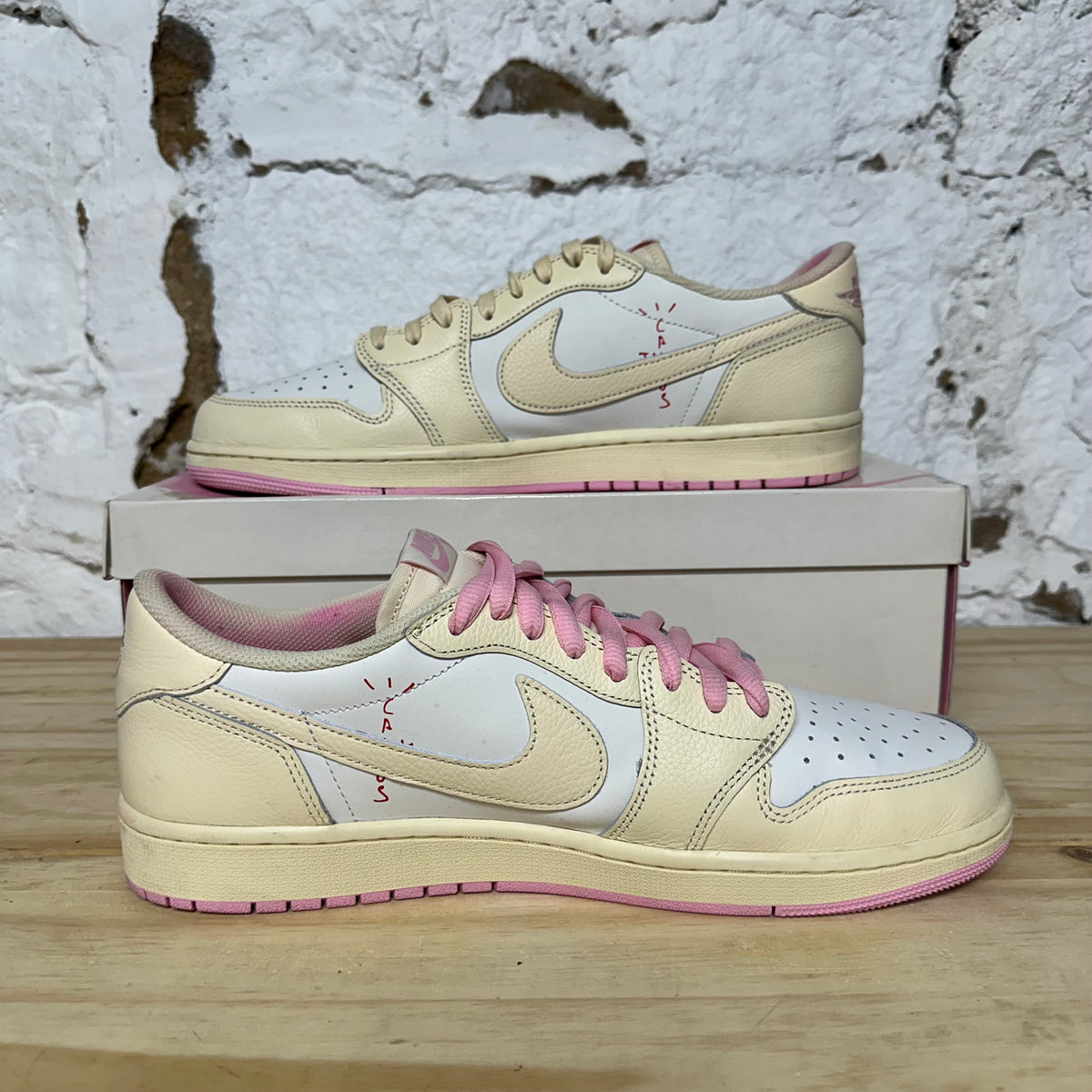 Air Jordan 1 Low Travis Scott Shy Pink Sz 12