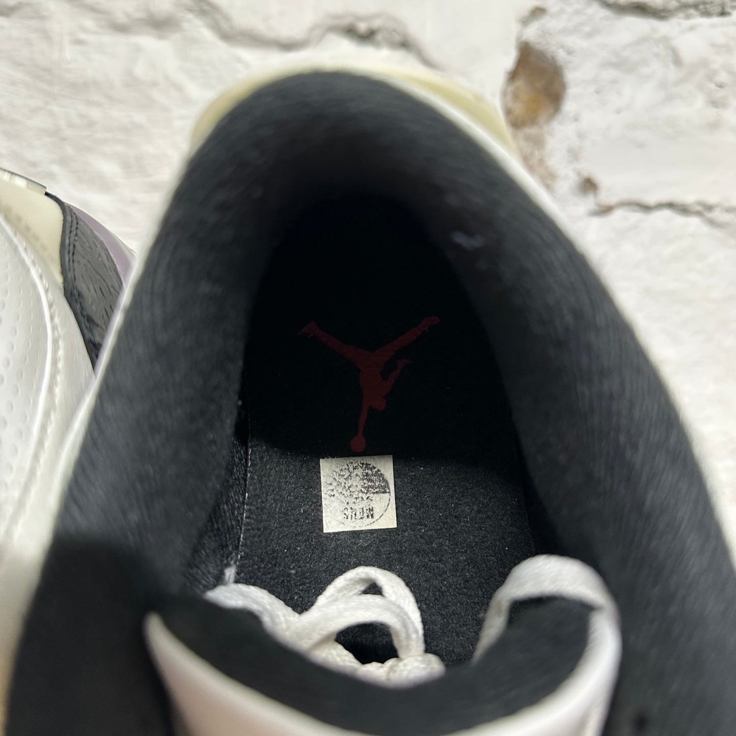 Air Jordan 3 Cement Grey Sz 9
