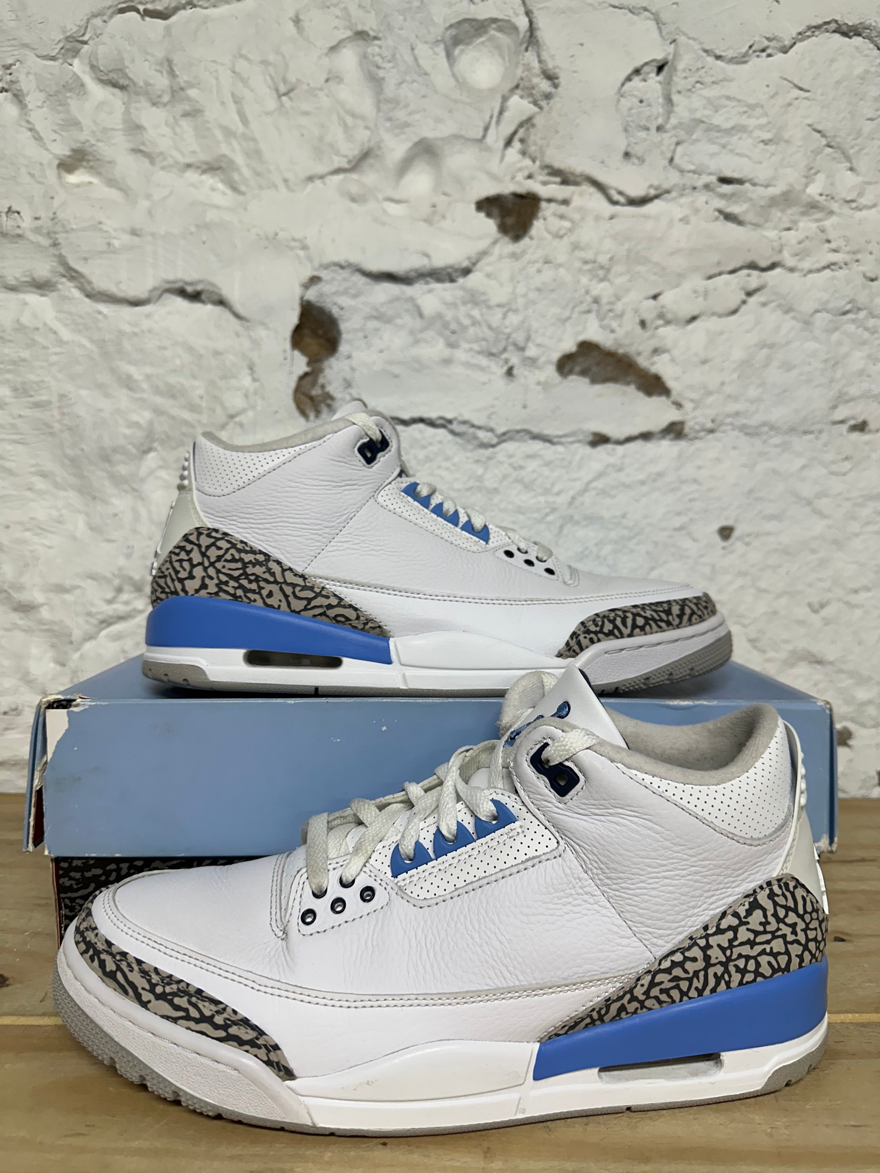 Air Jordan 3 UNC Sz 11