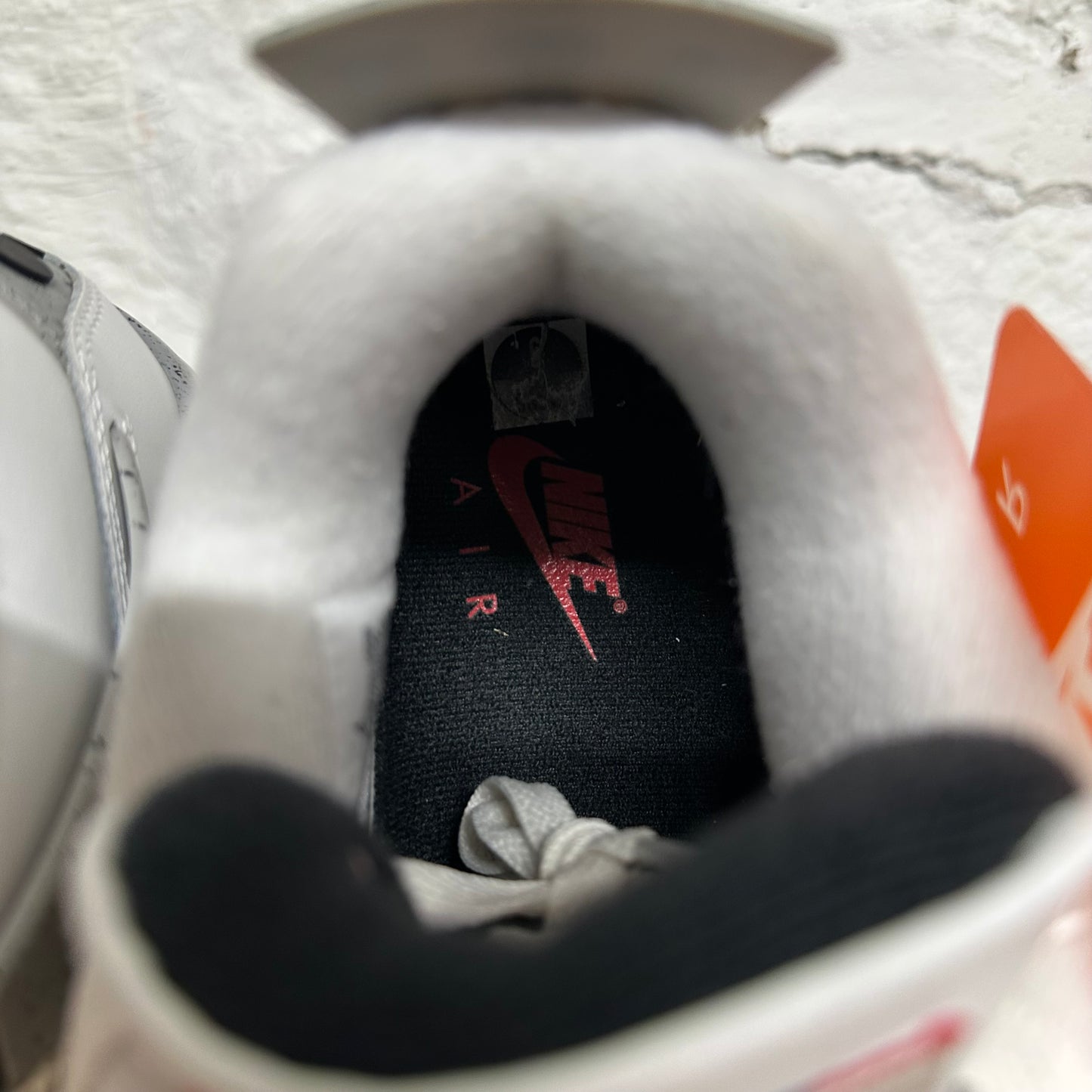 Air Jordan 4 White Cement Sz 9