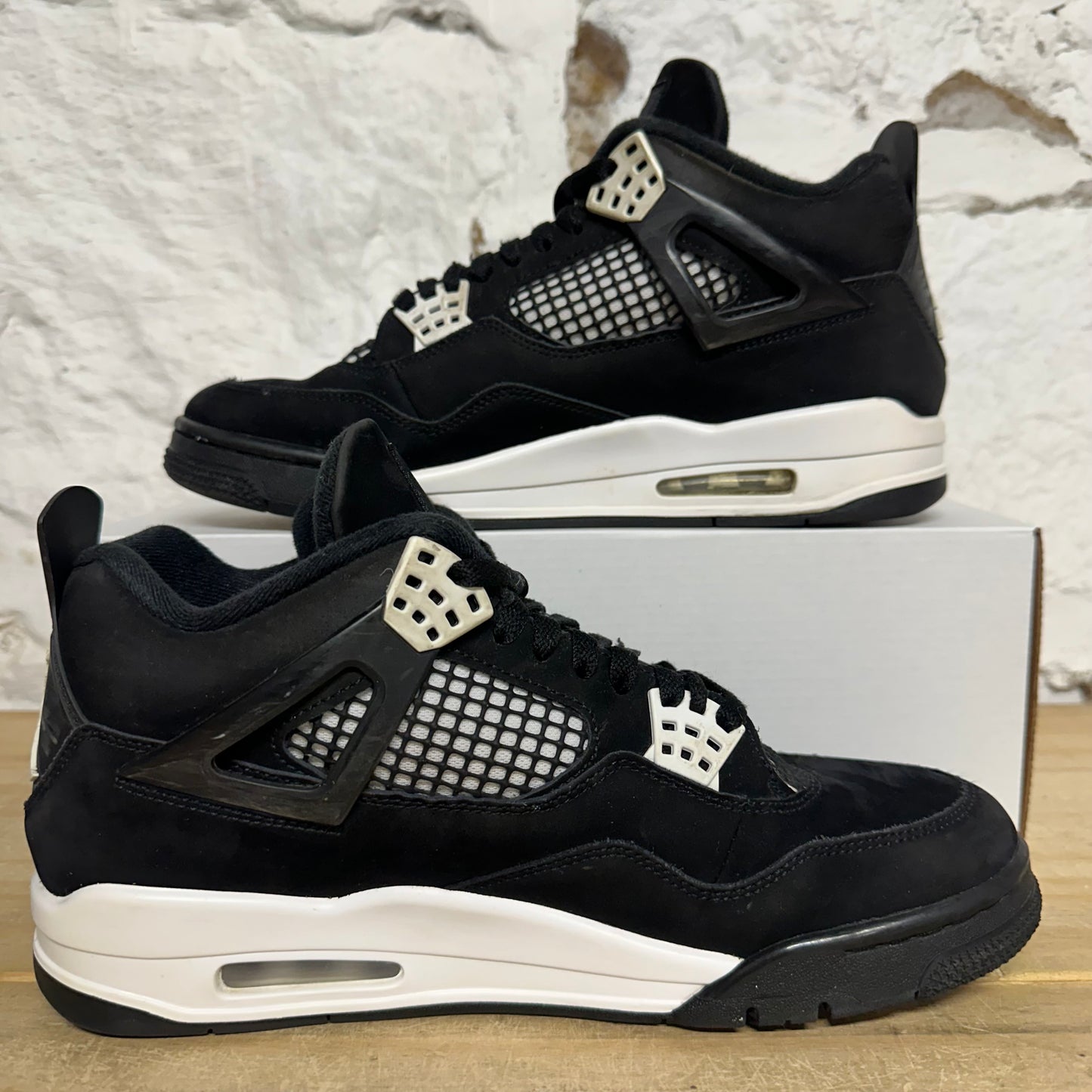 Air Jordan 4 White Thunder Sz 10