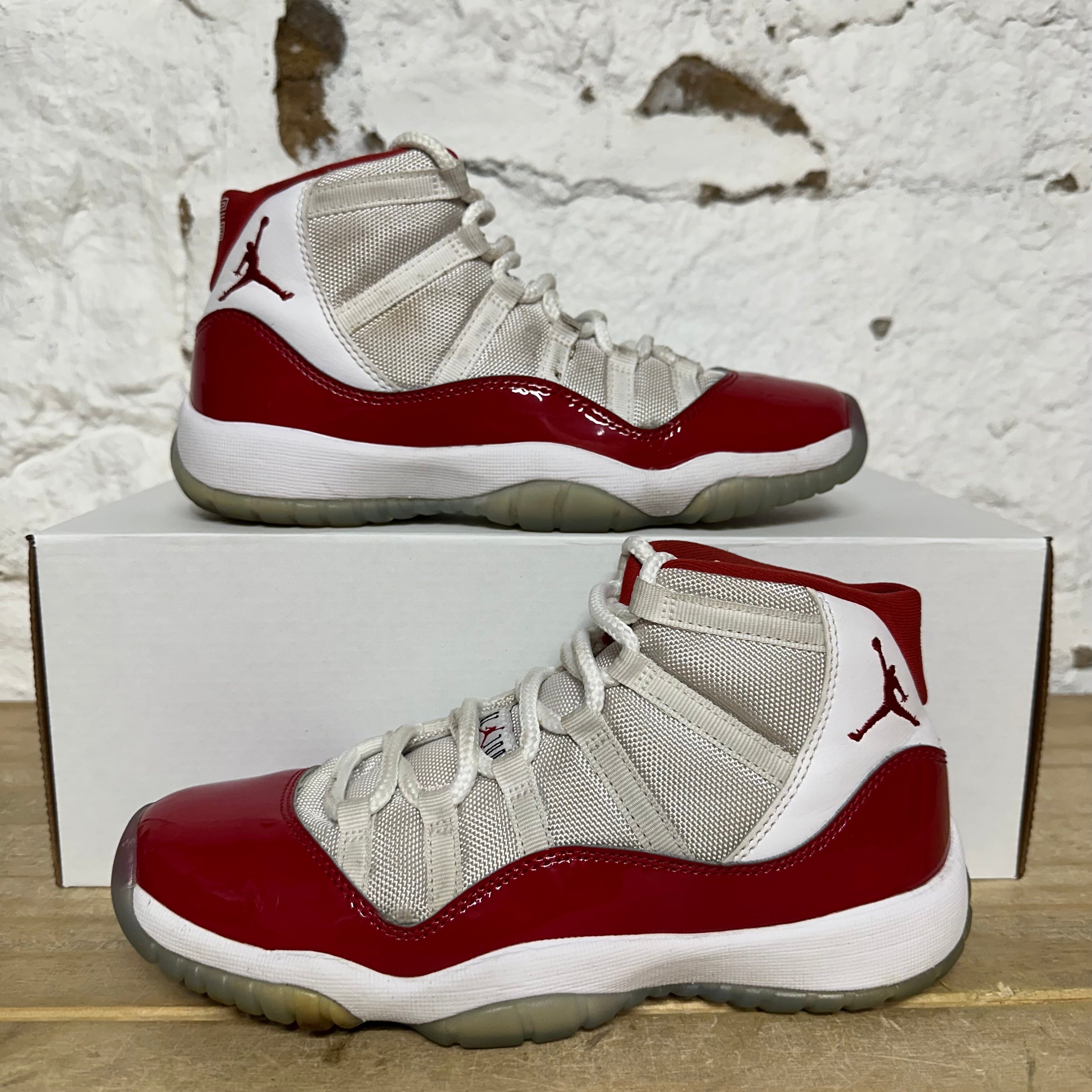 Air Jordan 11 High Cherry (2022) Sz 5.5Y