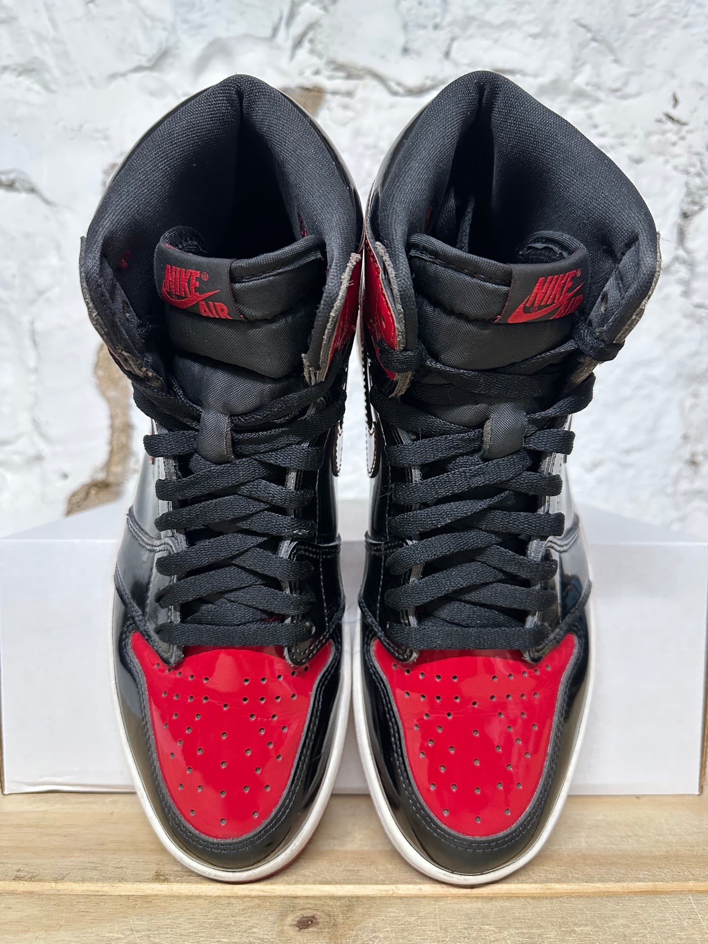 Air Jordan 1 High Patent Bred Sz 9.5