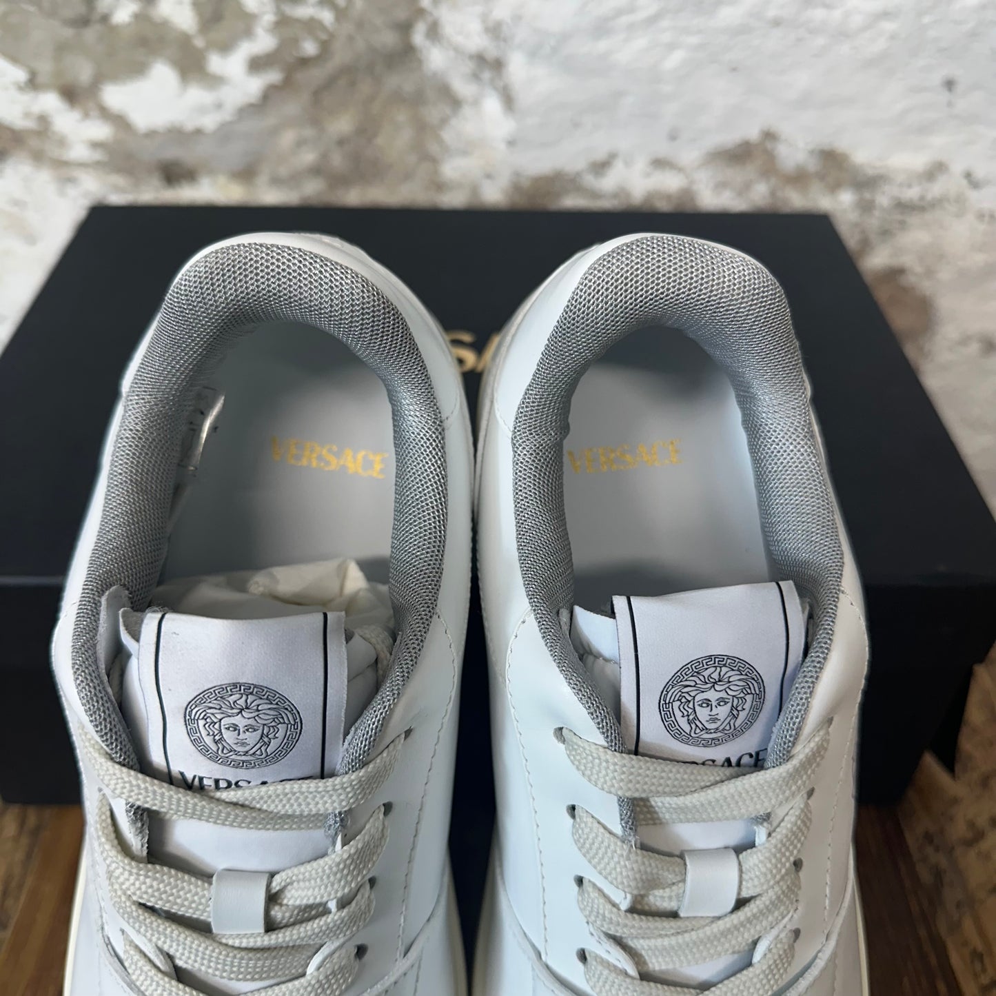Versace Medusa Logo White Sneaker Sz 8.5 (41.5) DS