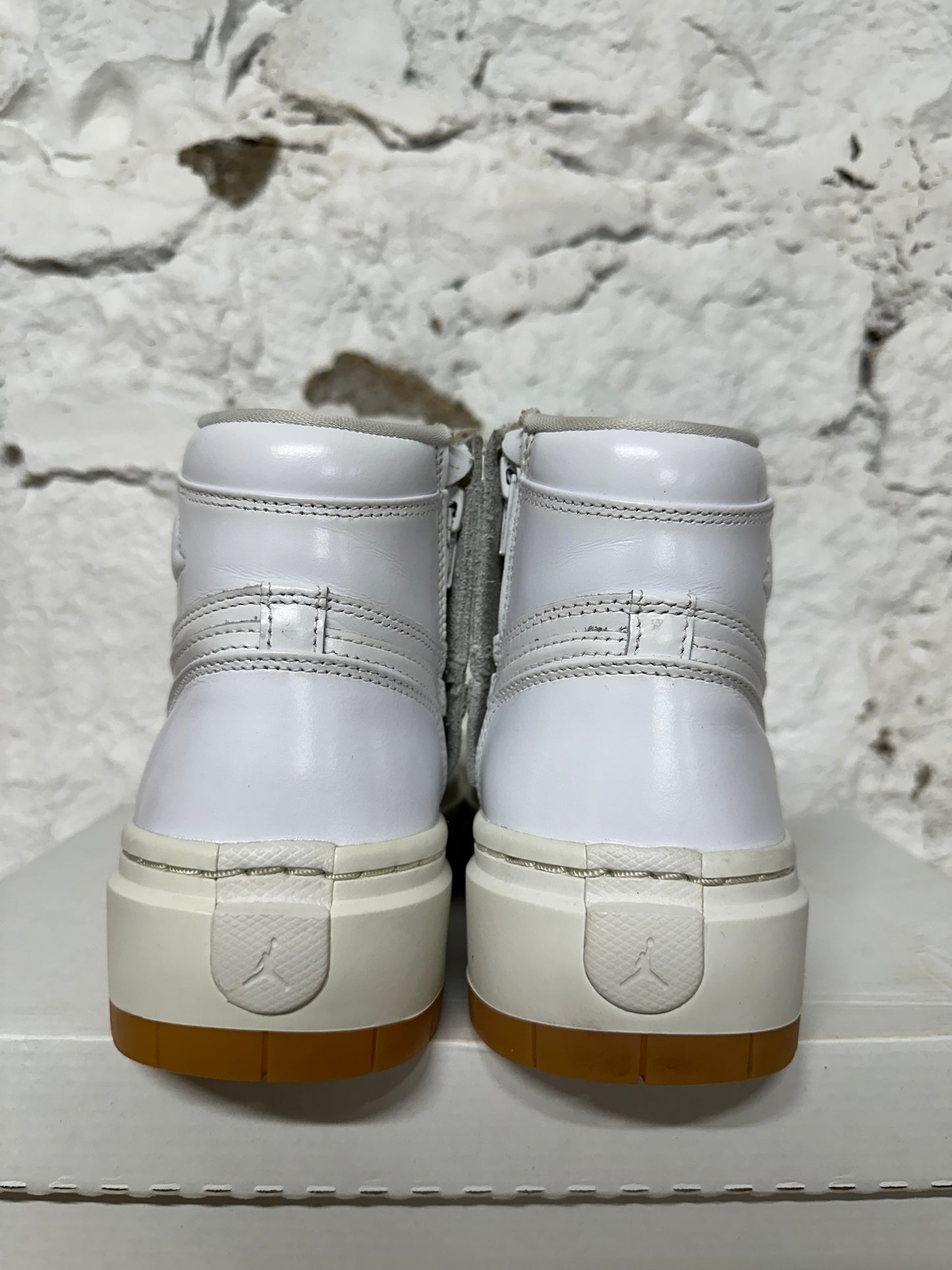 Air Jordan 1 Elevate White Gum Sz 7 (8.5W)