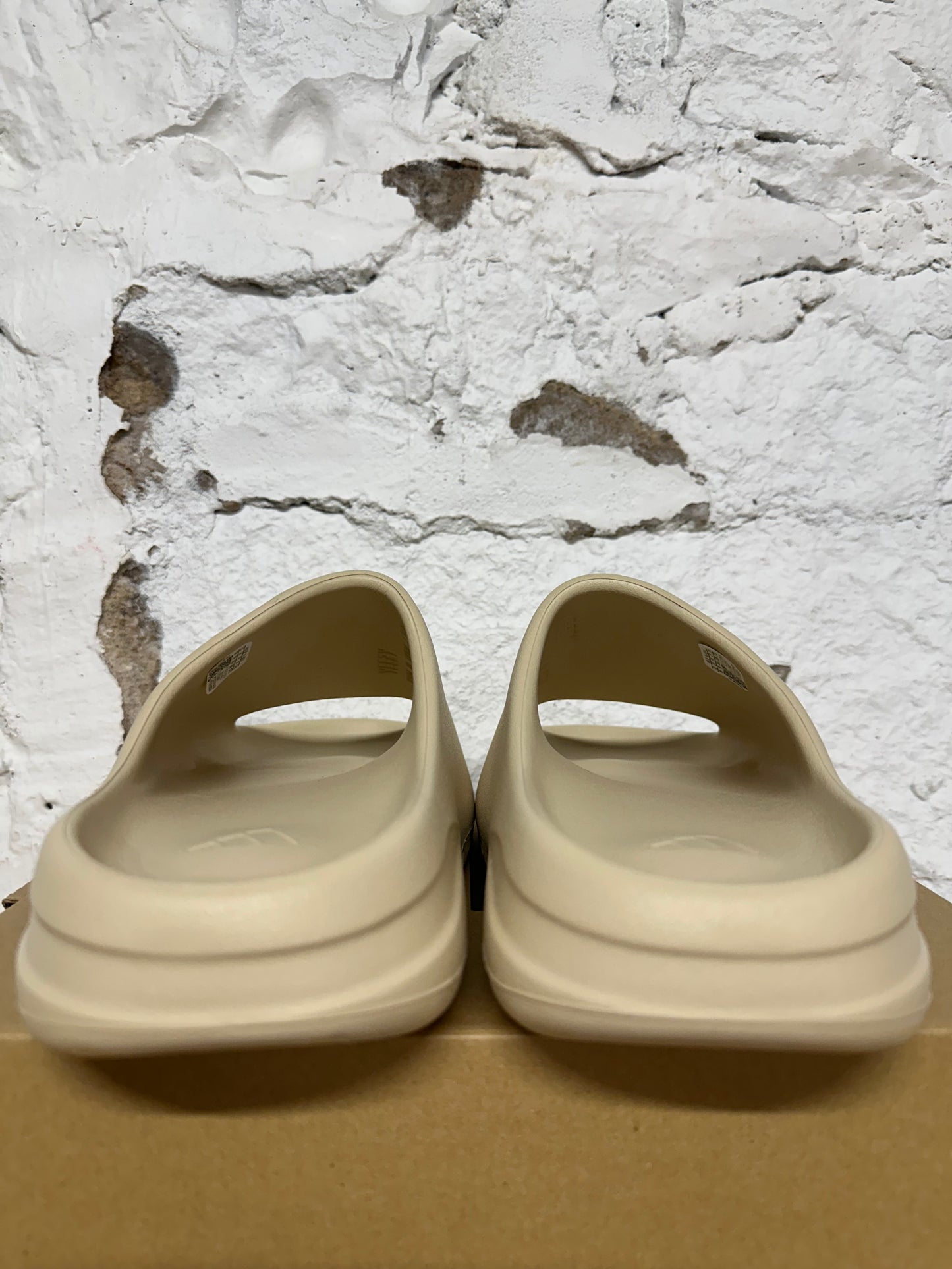 Yeezy Slide Bone Sz 10 DS