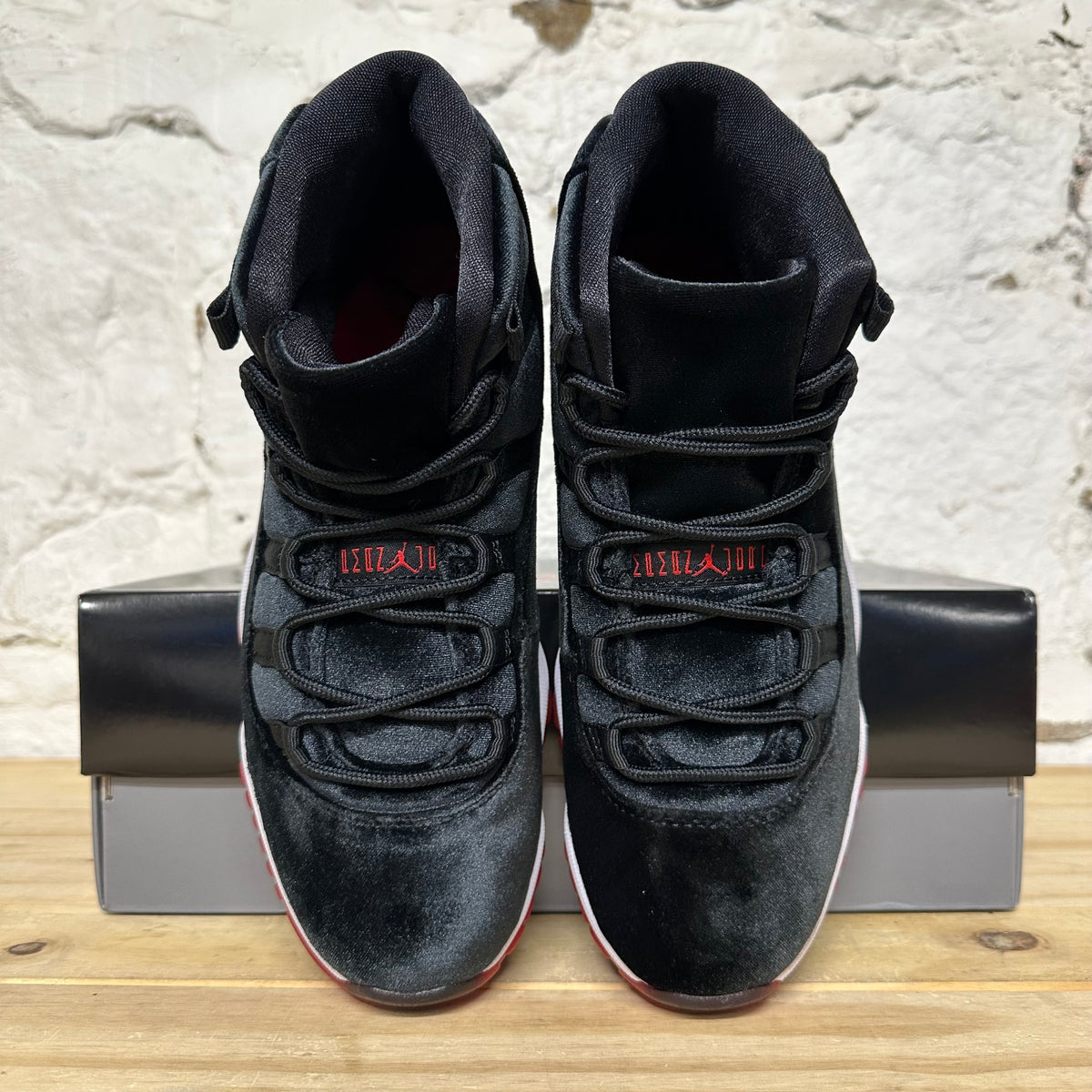 Air Jordan 11 High Bred Velvet Sz 7 (8.5W) DS
