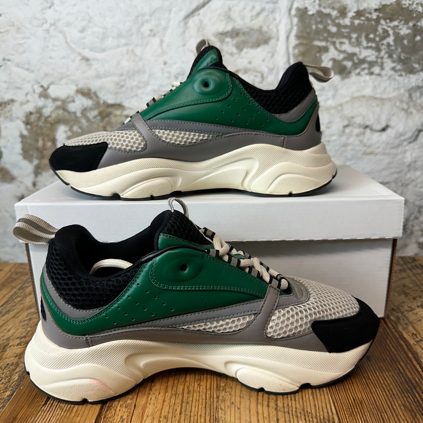Dior B22 Green White Black Sneaker Sz 7 (40)