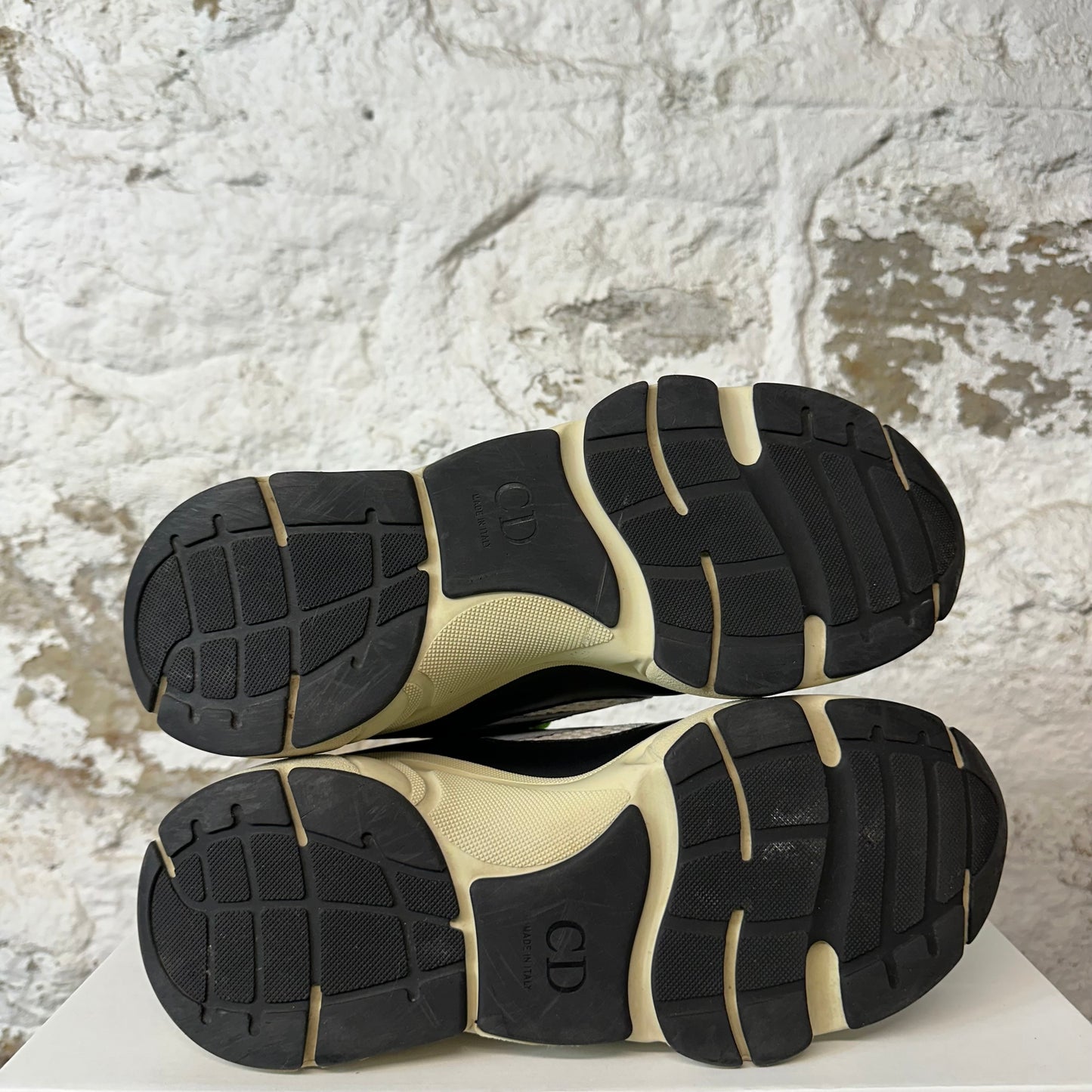 Dior B22 Olive Lime Green Cream Sneaker Sz 8 (41) No Box