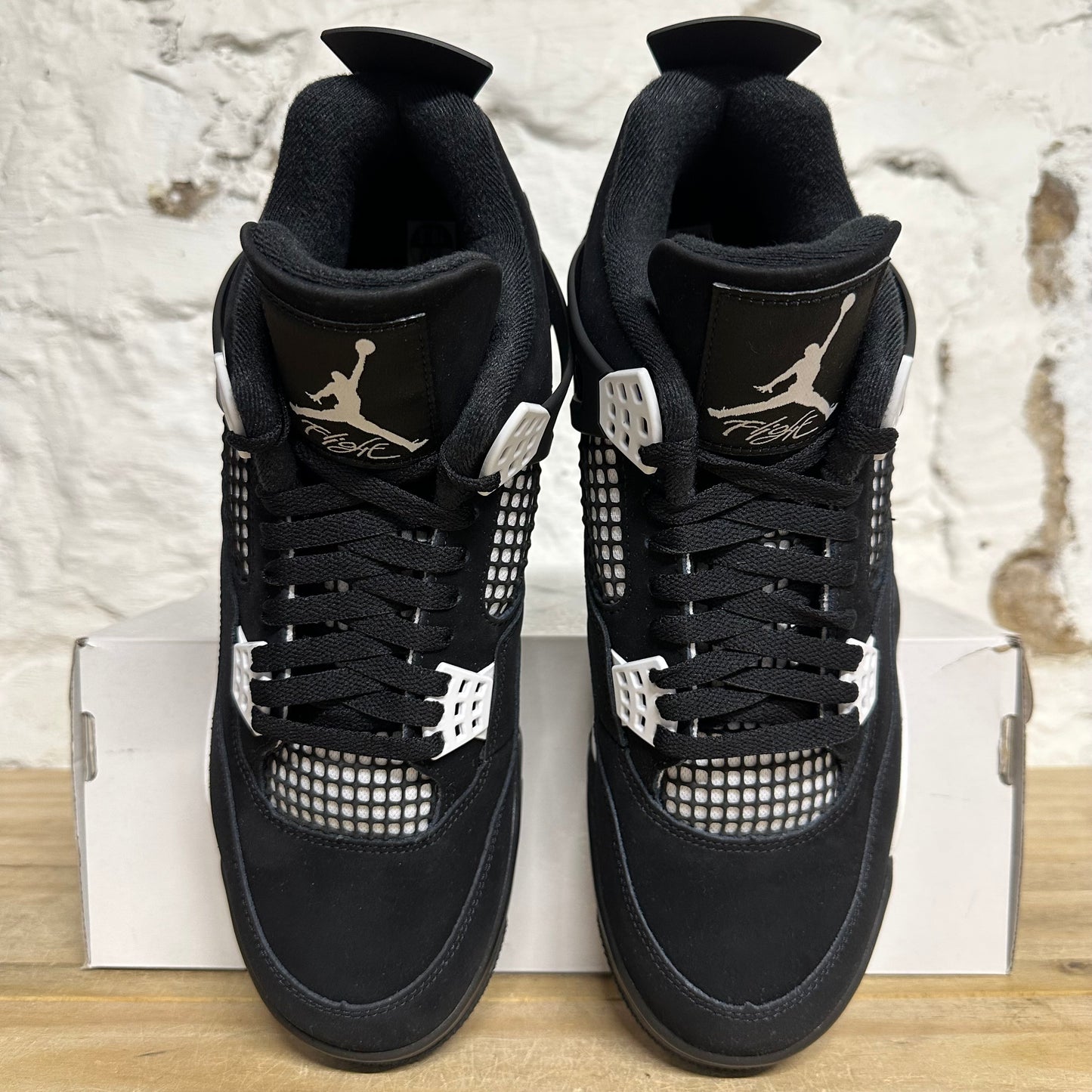 Air Jordan 4 White Thunder Sz 10.5 DS