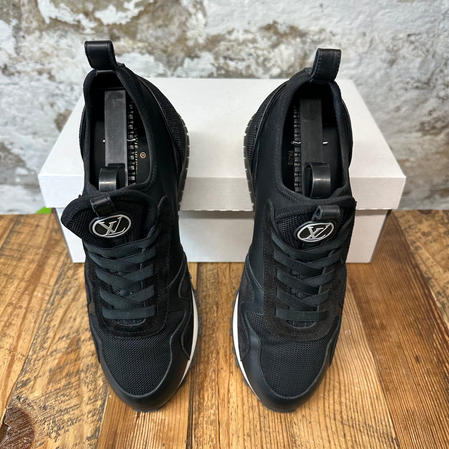 Louis Vuitton Black White Runaway Sneaker Sz 6.5 (39)