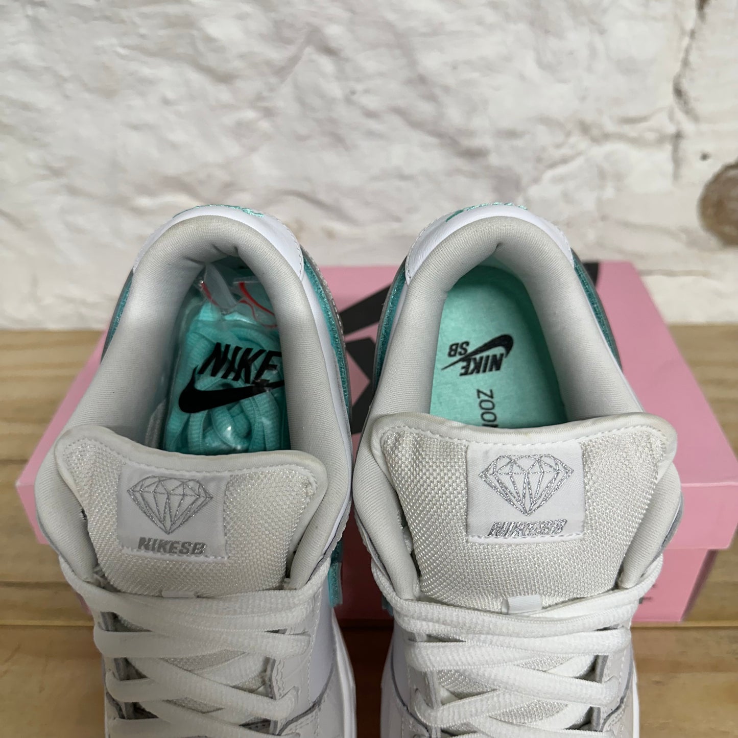 Nike SB Dunk Low Diamond Supply White Sz 8 DS