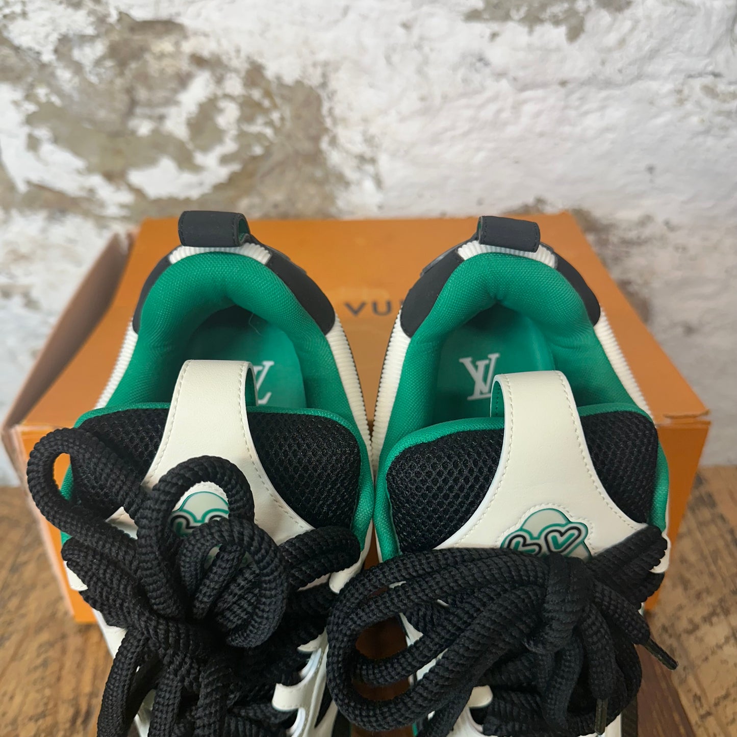 Louis Vuitton Green White Black Skate Sneaker Sz 10 (8.5LV) DS