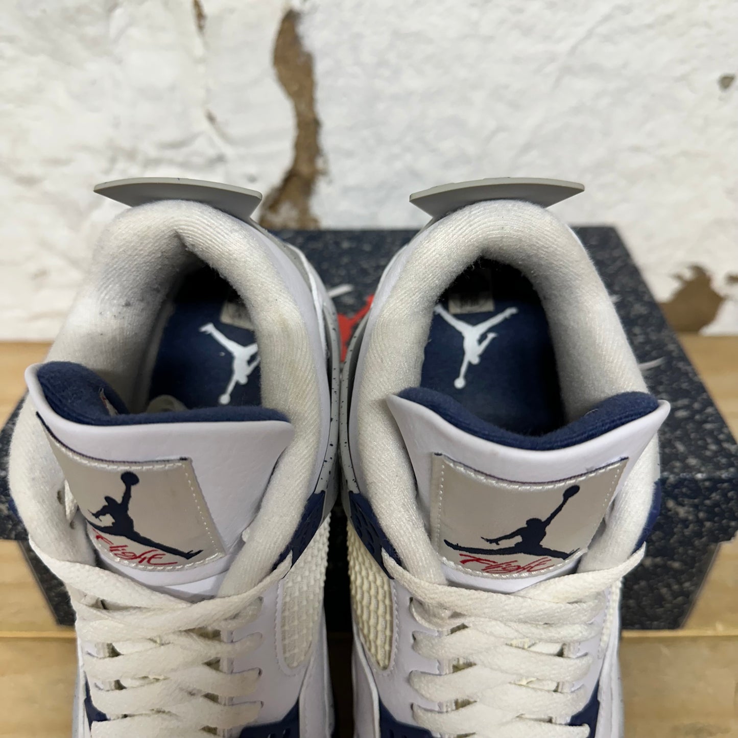 Air Jordan 4 Midnight Navy Sz 9.5