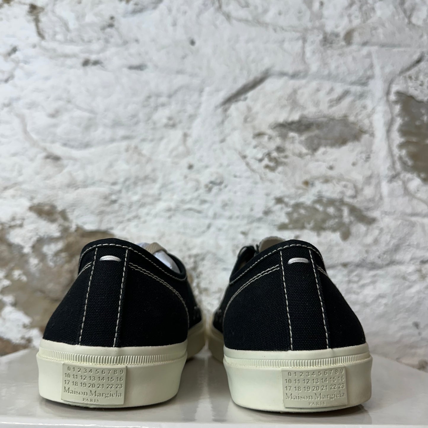 Maison Margiela Canvas Tabi Black Cream Sneaker Sz 8 (41) DS